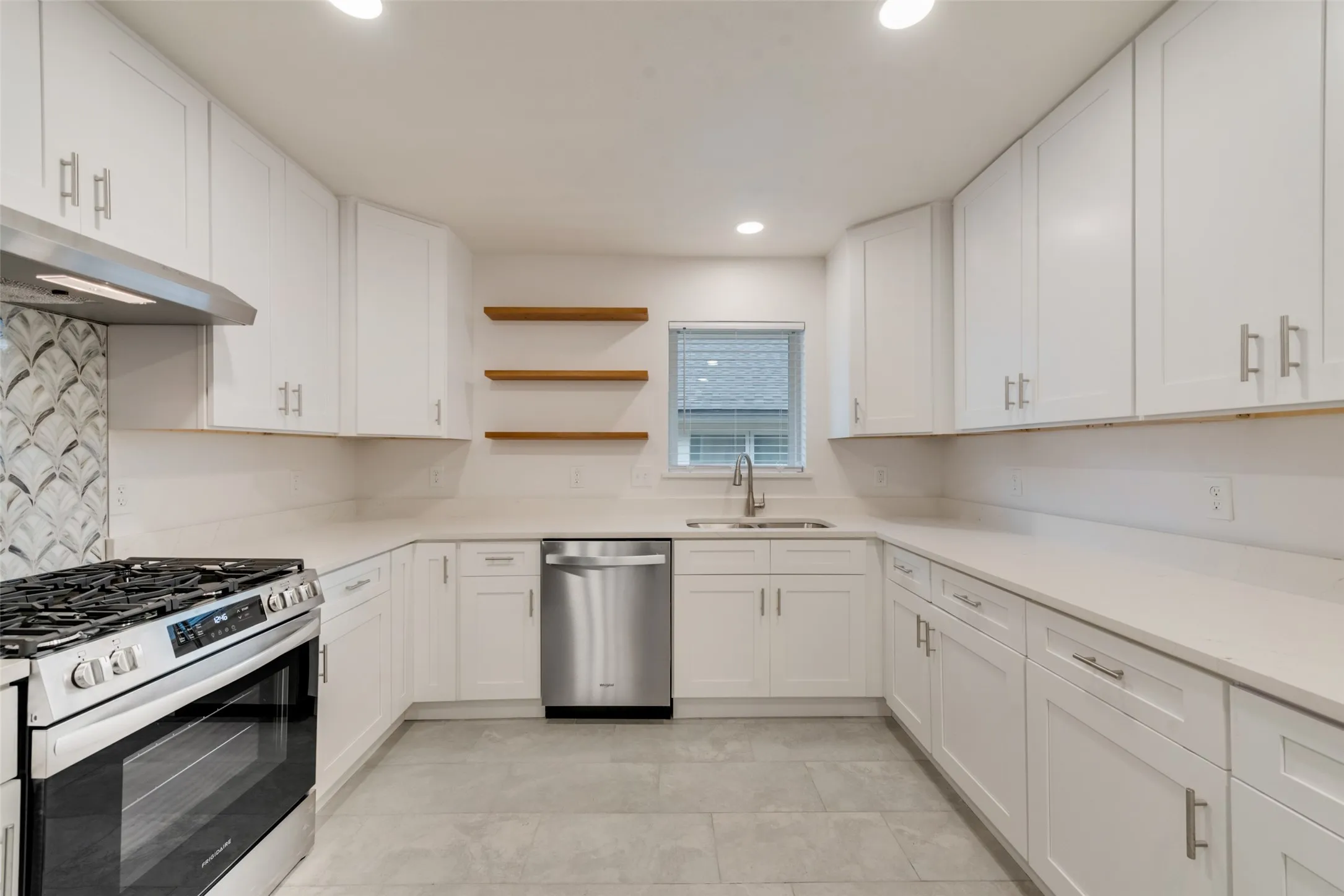 Single Family Residence For Sale in Dallas County , 2643 San Medina Avenue, Dallas, Texas 75228, 3 Bedroom, 2 Bathroom, 2 Garage spaces, 1,528 Sqft, built in 1956, mls#21404764, Real Estate Agent in Dallas, Homes For Sale in Dallas county, Homes For Sale in Dallas, Realtor in Dallas Texas, Real Estate Brokerage Independent Realty Texas, Luminita Cordes Realtor