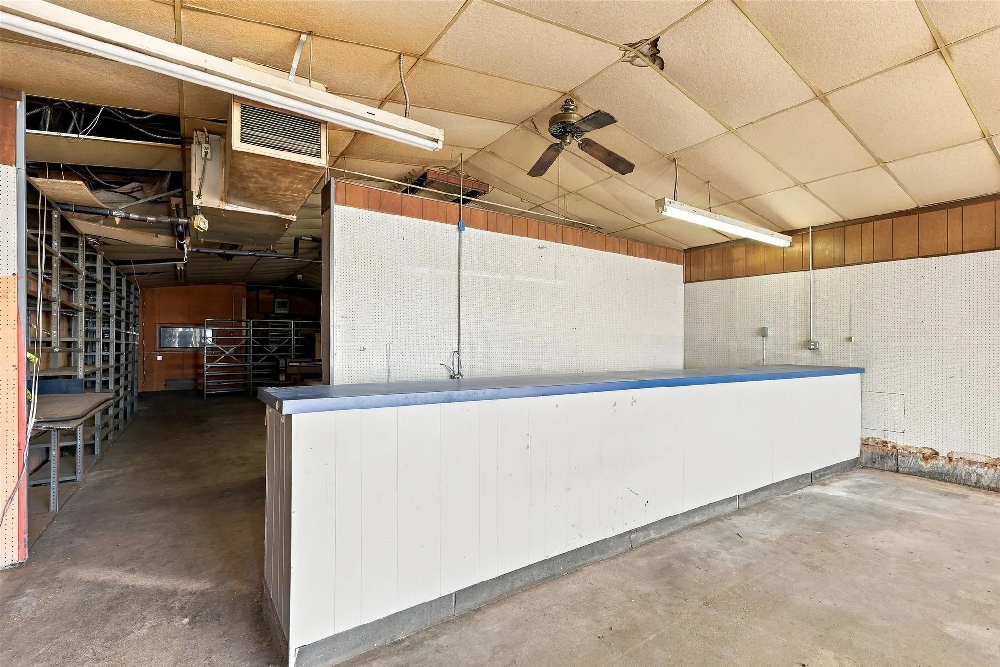 Industrial For Sale in Grayson County , 102 College Street, Whitesboro, Texas 76273, 0, 0, Garage spaces, 0 Sqft, built in 1955, mls#21404724, Real Estate Agent in Whitesboro, Homes For Sale in Grayson county, Homes For Sale in Whitesboro, Realtor in Whitesboro Texas, Real Estate Brokerage Independent Realty Texas, Luminita Cordes Realtor