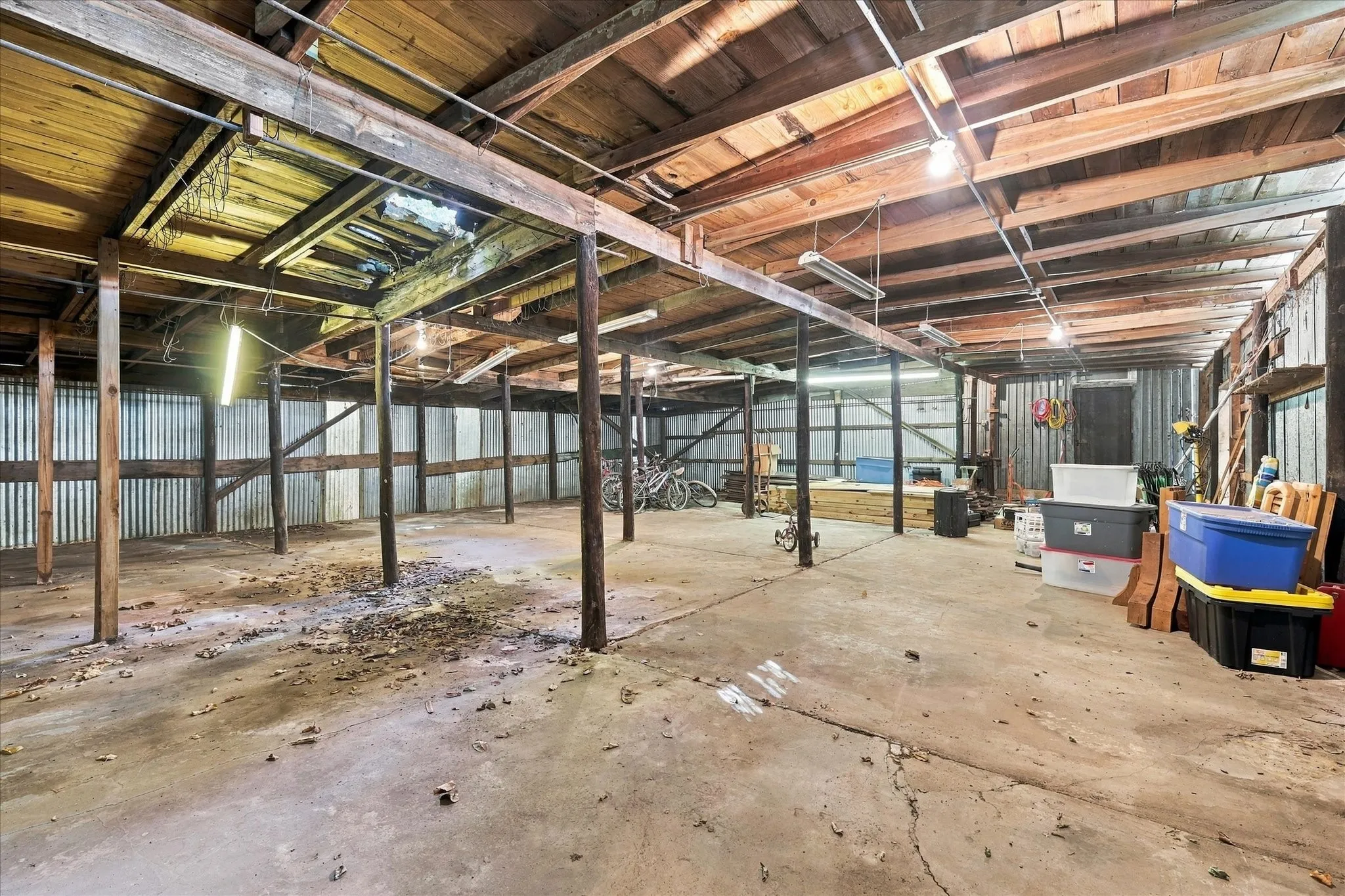 Industrial For Sale in Grayson County , 102 College Street, Whitesboro, Texas 76273, 0, 0, Garage spaces, 0 Sqft, built in 1955, mls#21404724, Real Estate Agent in Whitesboro, Homes For Sale in Grayson county, Homes For Sale in Whitesboro, Realtor in Whitesboro Texas, Real Estate Brokerage Independent Realty Texas, Luminita Cordes Realtor