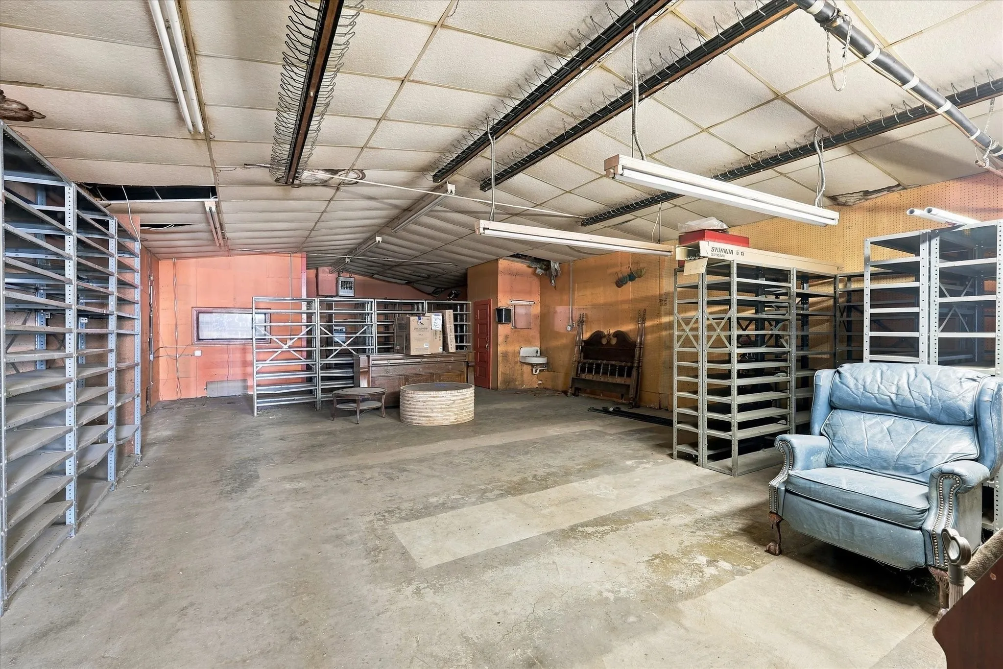 Industrial For Sale in Grayson County , 102 College Street, Whitesboro, Texas 76273, 0, 0, Garage spaces, 0 Sqft, built in 1955, mls#21404724, Real Estate Agent in Whitesboro, Homes For Sale in Grayson county, Homes For Sale in Whitesboro, Realtor in Whitesboro Texas, Real Estate Brokerage Independent Realty Texas, Luminita Cordes Realtor