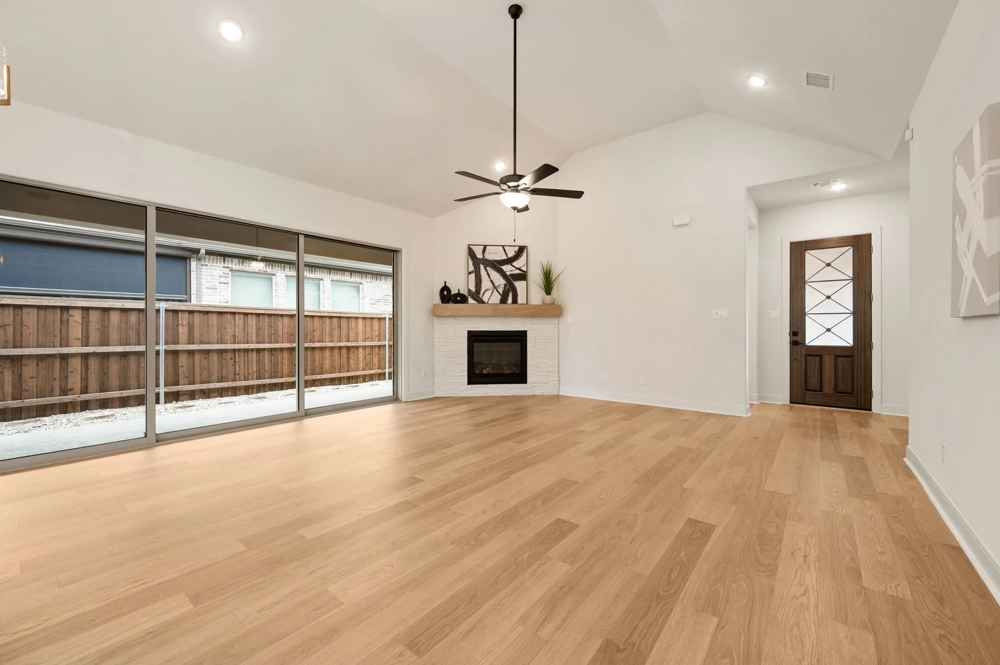 Single Family Residence For Sale in Tarrant County , 4821 Forest Crest Parkway, Arlington, Texas 76005, 2 Bedroom, 2 Bathroom, 2 Garage spaces, 1,884 Sqft, built in 2024, mls#21404757, Real Estate Agent in Arlington, Homes For Sale in Tarrant county, Homes For Sale in Arlington, Realtor in Arlington Texas, Real Estate Brokerage Independent Realty Texas, Luminita Cordes Realtor