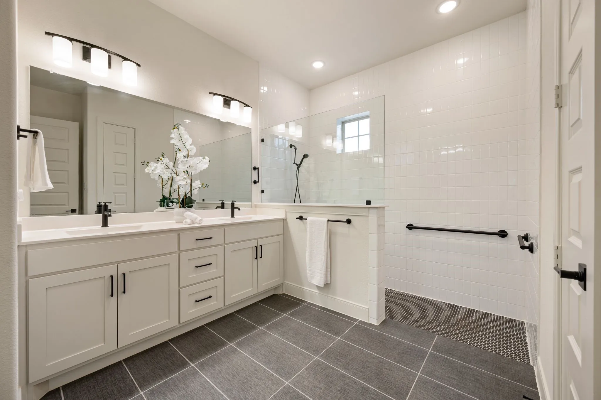 Single Family Residence For Sale in Tarrant County , 4821 Forest Crest Parkway, Arlington, Texas 76005, 2 Bedroom, 2 Bathroom, 2 Garage spaces, 1,884 Sqft, built in 2024, mls#21404757, Real Estate Agent in Arlington, Homes For Sale in Tarrant county, Homes For Sale in Arlington, Realtor in Arlington Texas, Real Estate Brokerage Independent Realty Texas, Luminita Cordes Realtor