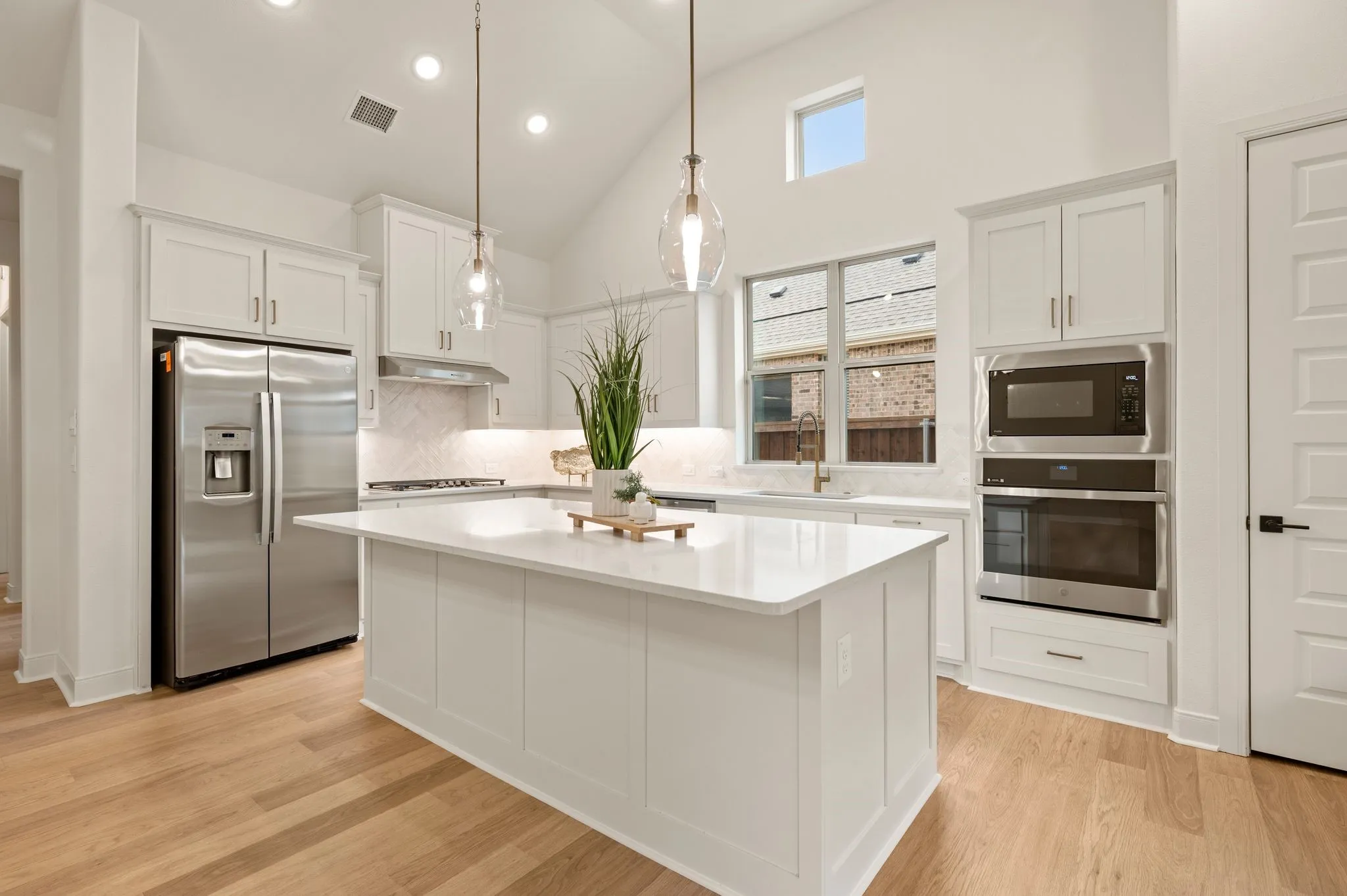 Single Family Residence For Sale in Tarrant County , 4821 Forest Crest Parkway, Arlington, Texas 76005, 2 Bedroom, 2 Bathroom, 2 Garage spaces, 1,884 Sqft, built in 2024, mls#21404757, Real Estate Agent in Arlington, Homes For Sale in Tarrant county, Homes For Sale in Arlington, Realtor in Arlington Texas, Real Estate Brokerage Independent Realty Texas, Luminita Cordes Realtor