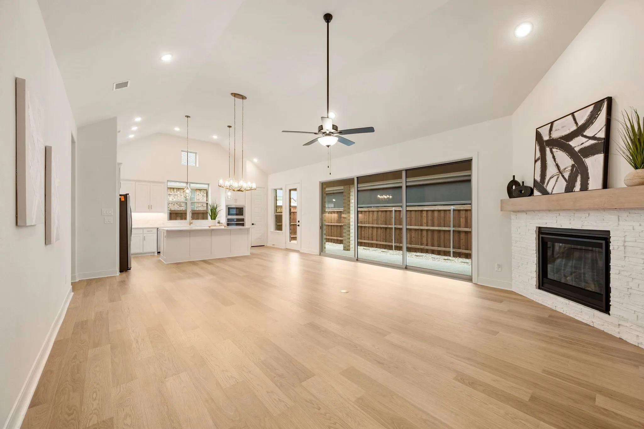 Single Family Residence For Sale in Tarrant County , 4821 Forest Crest Parkway, Arlington, Texas 76005, 2 Bedroom, 2 Bathroom, 2 Garage spaces, 1,884 Sqft, built in 2024, mls#21404757, Real Estate Agent in Arlington, Homes For Sale in Tarrant county, Homes For Sale in Arlington, Realtor in Arlington Texas, Real Estate Brokerage Independent Realty Texas, Luminita Cordes Realtor