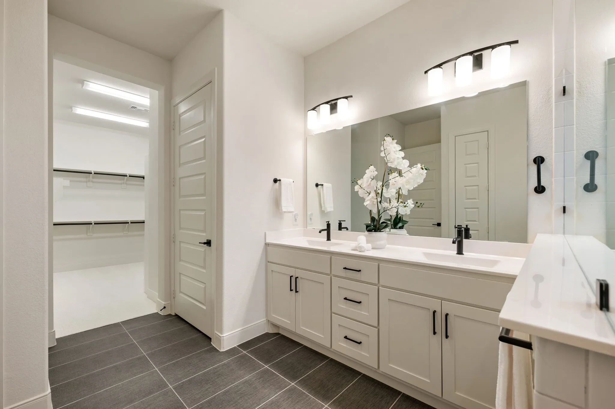 Single Family Residence For Sale in Tarrant County , 4821 Forest Crest Parkway, Arlington, Texas 76005, 2 Bedroom, 2 Bathroom, 2 Garage spaces, 1,884 Sqft, built in 2024, mls#21404757, Real Estate Agent in Arlington, Homes For Sale in Tarrant county, Homes For Sale in Arlington, Realtor in Arlington Texas, Real Estate Brokerage Independent Realty Texas, Luminita Cordes Realtor