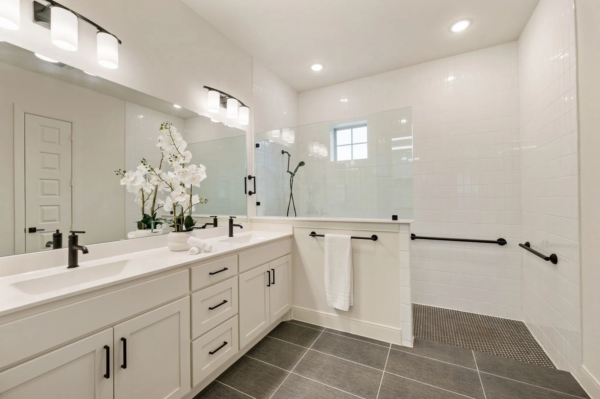 Single Family Residence For Sale in Tarrant County , 4821 Forest Crest Parkway, Arlington, Texas 76005, 2 Bedroom, 2 Bathroom, 2 Garage spaces, 1,884 Sqft, built in 2024, mls#21404757, Real Estate Agent in Arlington, Homes For Sale in Tarrant county, Homes For Sale in Arlington, Realtor in Arlington Texas, Real Estate Brokerage Independent Realty Texas, Luminita Cordes Realtor