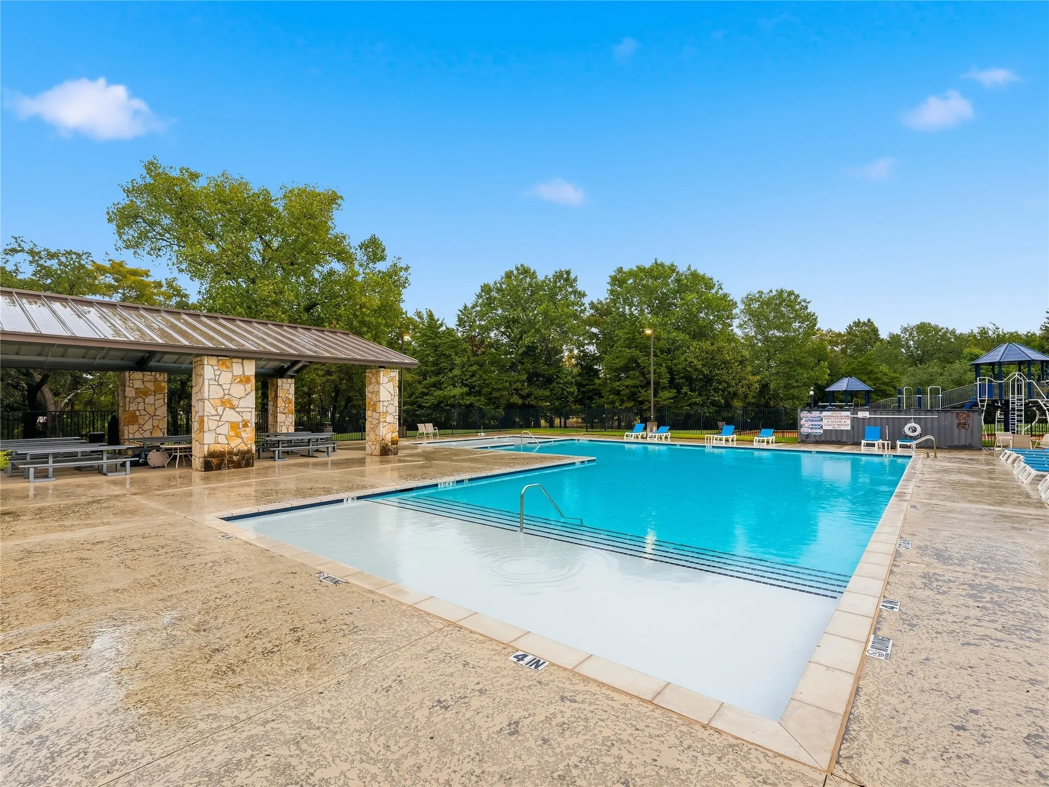 Single Family Residence For Rent in Kaufman County , 2403 Neff Lane, Forney, Texas 75126, 3 Bedroom, 2 Bathroom, 2 Garage spaces, 1,520 Sqft, built in 2021, mls#21404773, Real Estate Agent in Forney, Homes For Rent in Kaufman county, Homes For Rent in Forney, Realtor in Forney Texas, Real Estate Brokerage Independent Realty Texas, Luminita Cordes Realtor