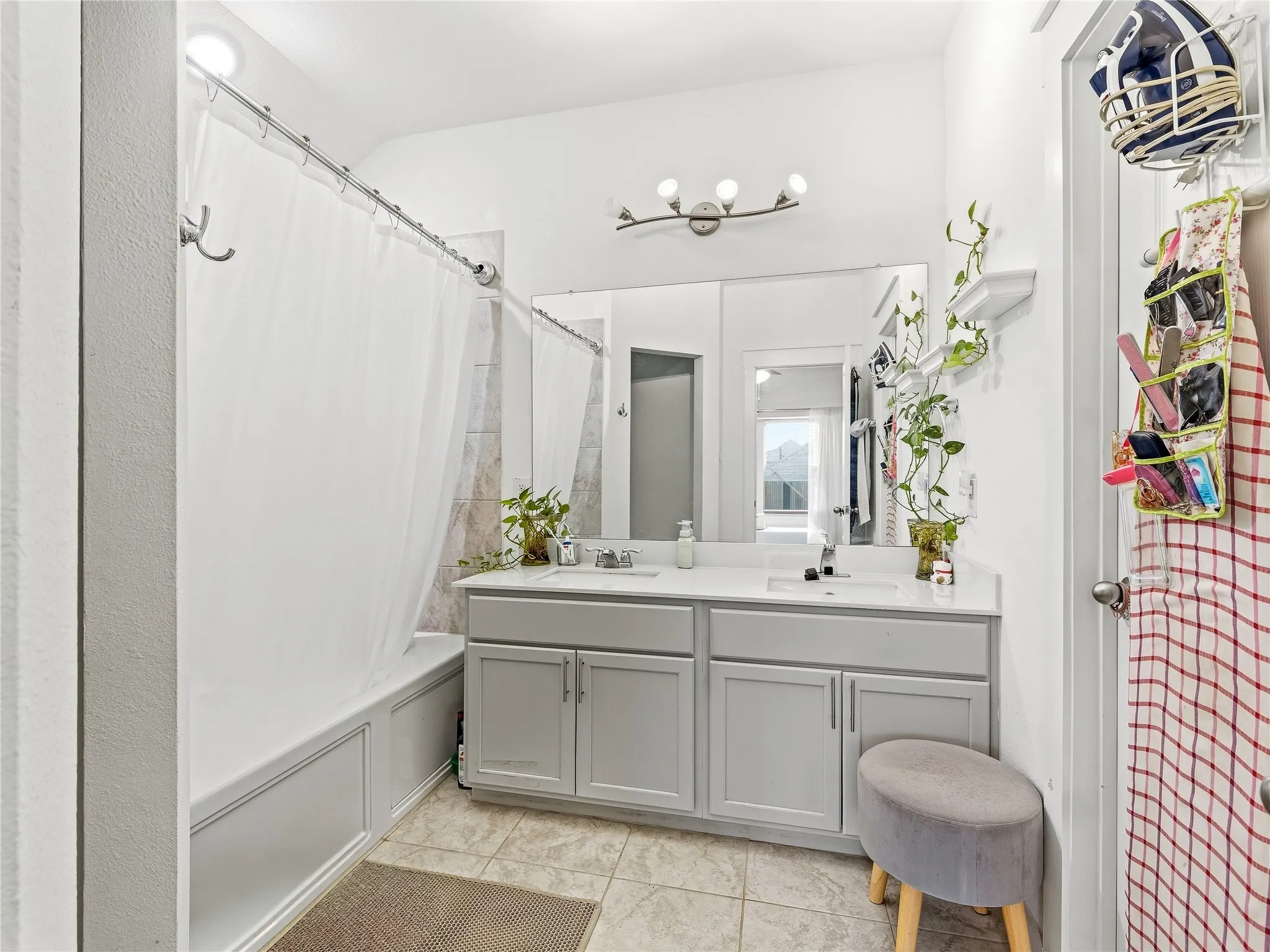 Single Family Residence For Rent in Kaufman County , 2403 Neff Lane, Forney, Texas 75126, 3 Bedroom, 2 Bathroom, 2 Garage spaces, 1,520 Sqft, built in 2021, mls#21404773, Real Estate Agent in Forney, Homes For Rent in Kaufman county, Homes For Rent in Forney, Realtor in Forney Texas, Real Estate Brokerage Independent Realty Texas, Luminita Cordes Realtor