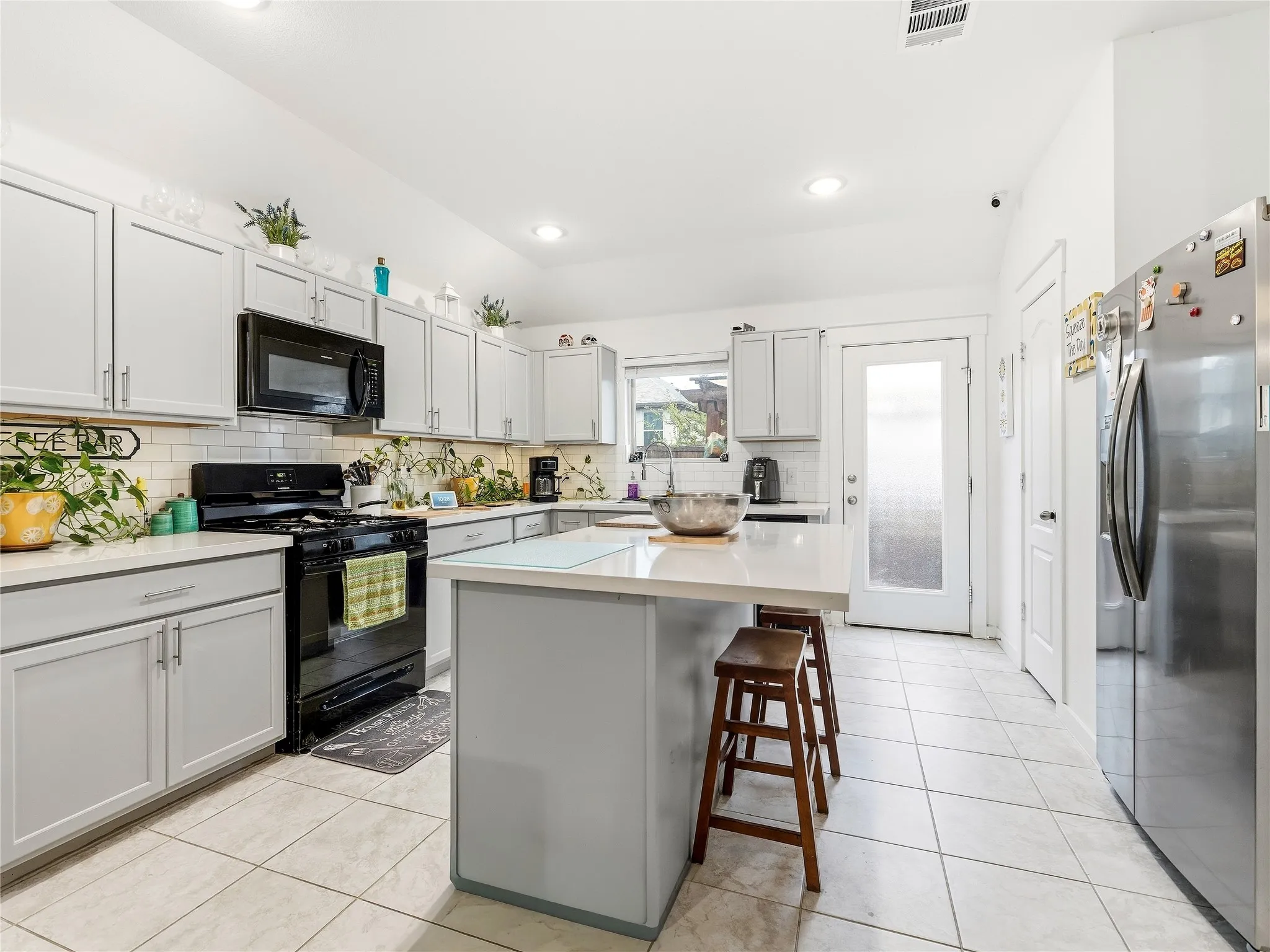 Single Family Residence For Rent in Kaufman County , 2403 Neff Lane, Forney, Texas 75126, 3 Bedroom, 2 Bathroom, 2 Garage spaces, 1,520 Sqft, built in 2021, mls#21404773, Real Estate Agent in Forney, Homes For Rent in Kaufman county, Homes For Rent in Forney, Realtor in Forney Texas, Real Estate Brokerage Independent Realty Texas, Luminita Cordes Realtor