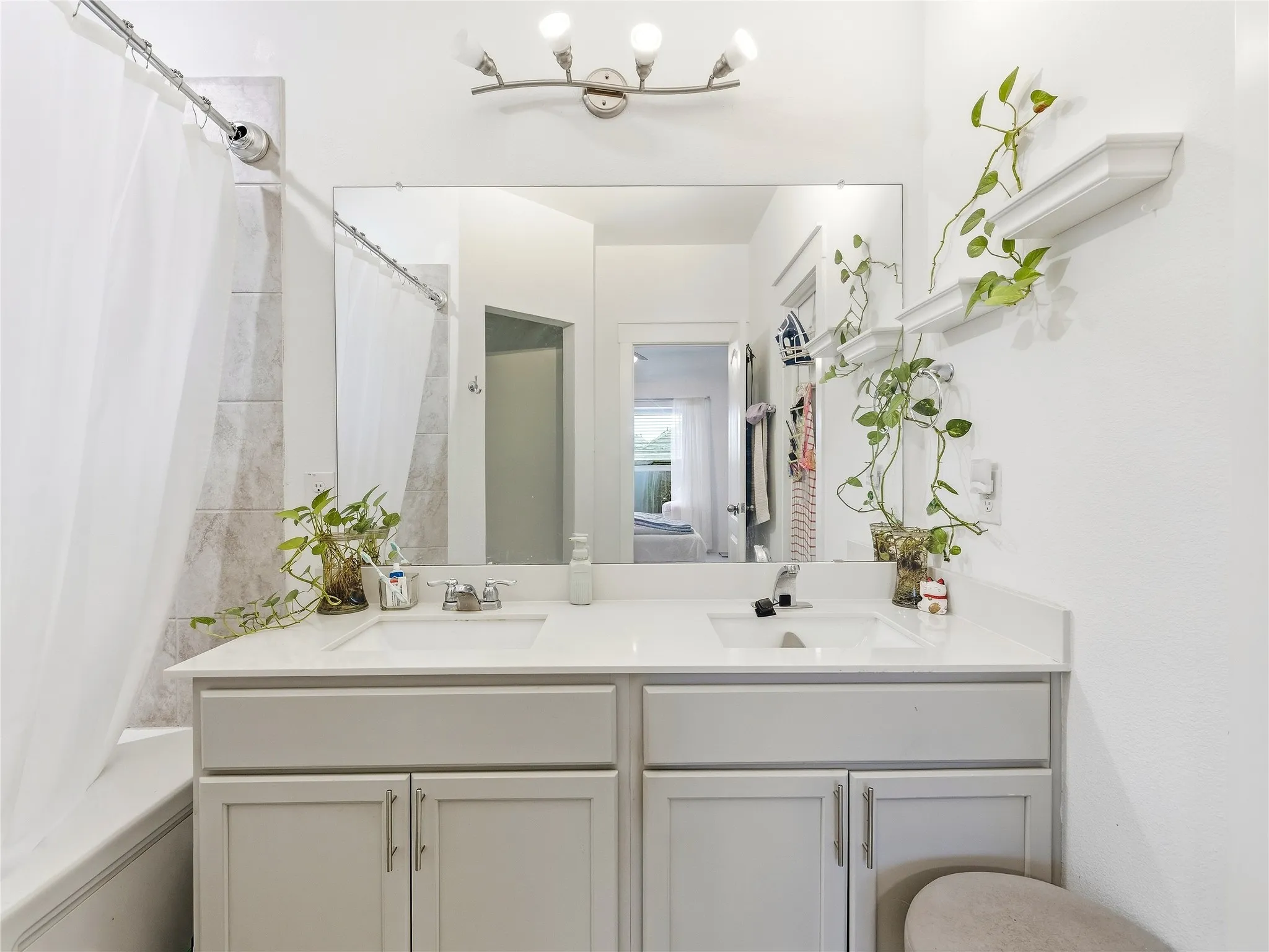 Single Family Residence For Rent in Kaufman County , 2403 Neff Lane, Forney, Texas 75126, 3 Bedroom, 2 Bathroom, 2 Garage spaces, 1,520 Sqft, built in 2021, mls#21404773, Real Estate Agent in Forney, Homes For Rent in Kaufman county, Homes For Rent in Forney, Realtor in Forney Texas, Real Estate Brokerage Independent Realty Texas, Luminita Cordes Realtor