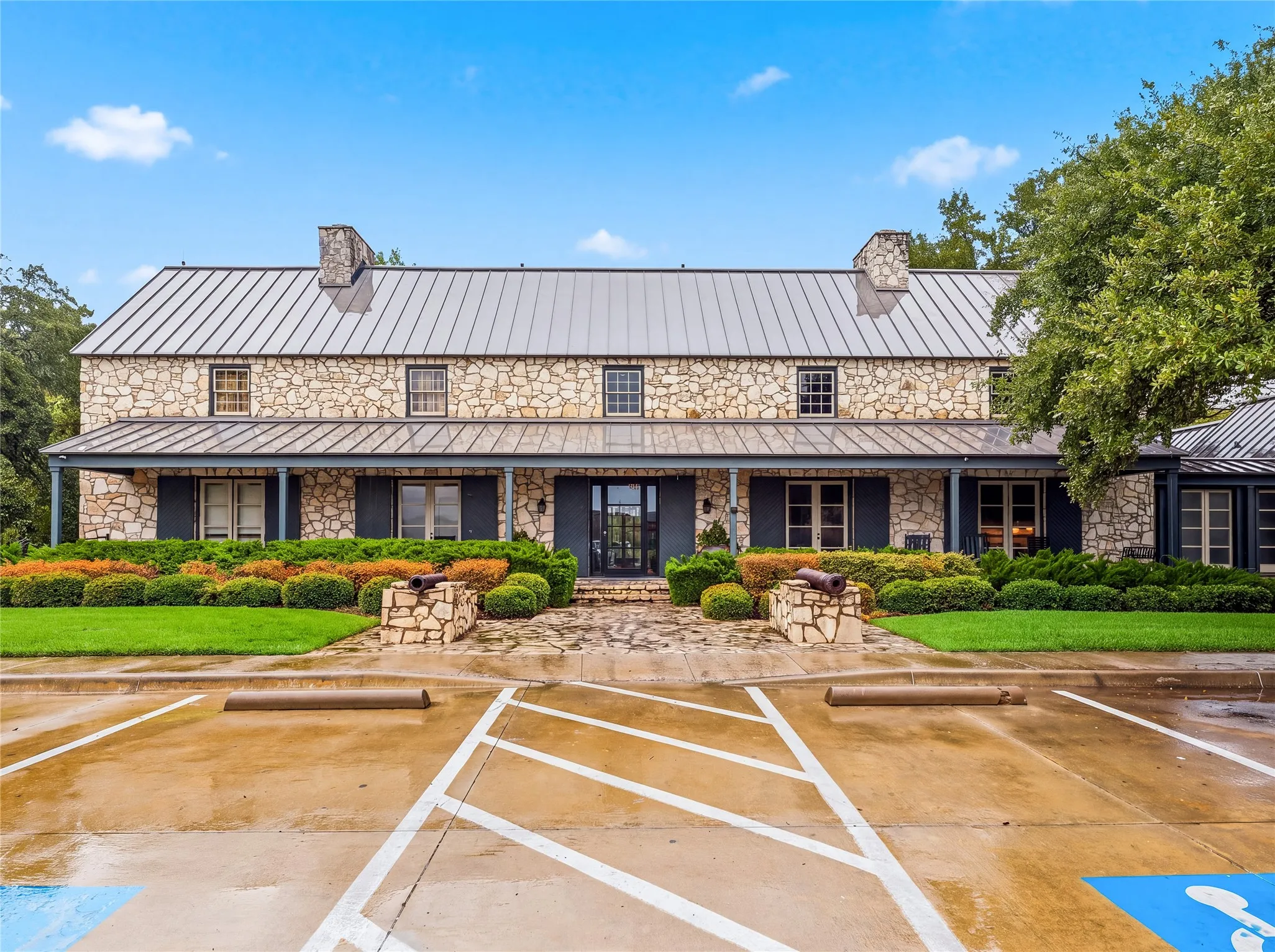 Single Family Residence For Rent in Kaufman County , 2403 Neff Lane, Forney, Texas 75126, 3 Bedroom, 2 Bathroom, 2 Garage spaces, 1,520 Sqft, built in 2021, mls#21404773, Real Estate Agent in Forney, Homes For Rent in Kaufman county, Homes For Rent in Forney, Realtor in Forney Texas, Real Estate Brokerage Independent Realty Texas, Luminita Cordes Realtor