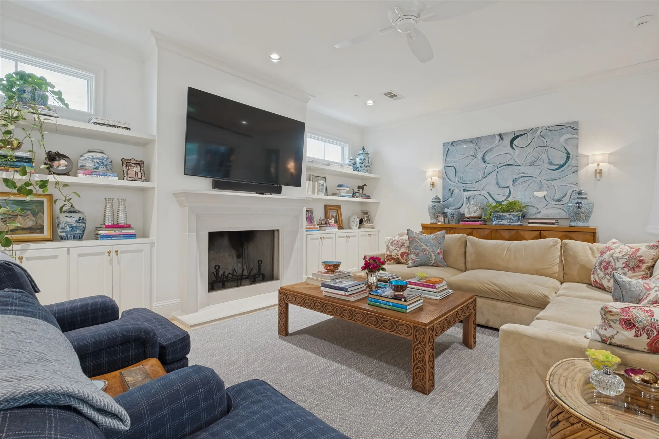 Single Family Residence For Sale in Dallas County , 4624 S Versailles Avenue, Highland Park, Texas 75209, 4 Bedroom, 4 Bathroom, 2 Garage spaces, 4,225 Sqft, built in 2019, mls#21399110, Real Estate Agent in Highland Park, Homes For Sale in Dallas county, Homes For Sale in Highland Park, Realtor in Highland Park Texas, Real Estate Brokerage Independent Realty Texas, Luminita Cordes Realtor