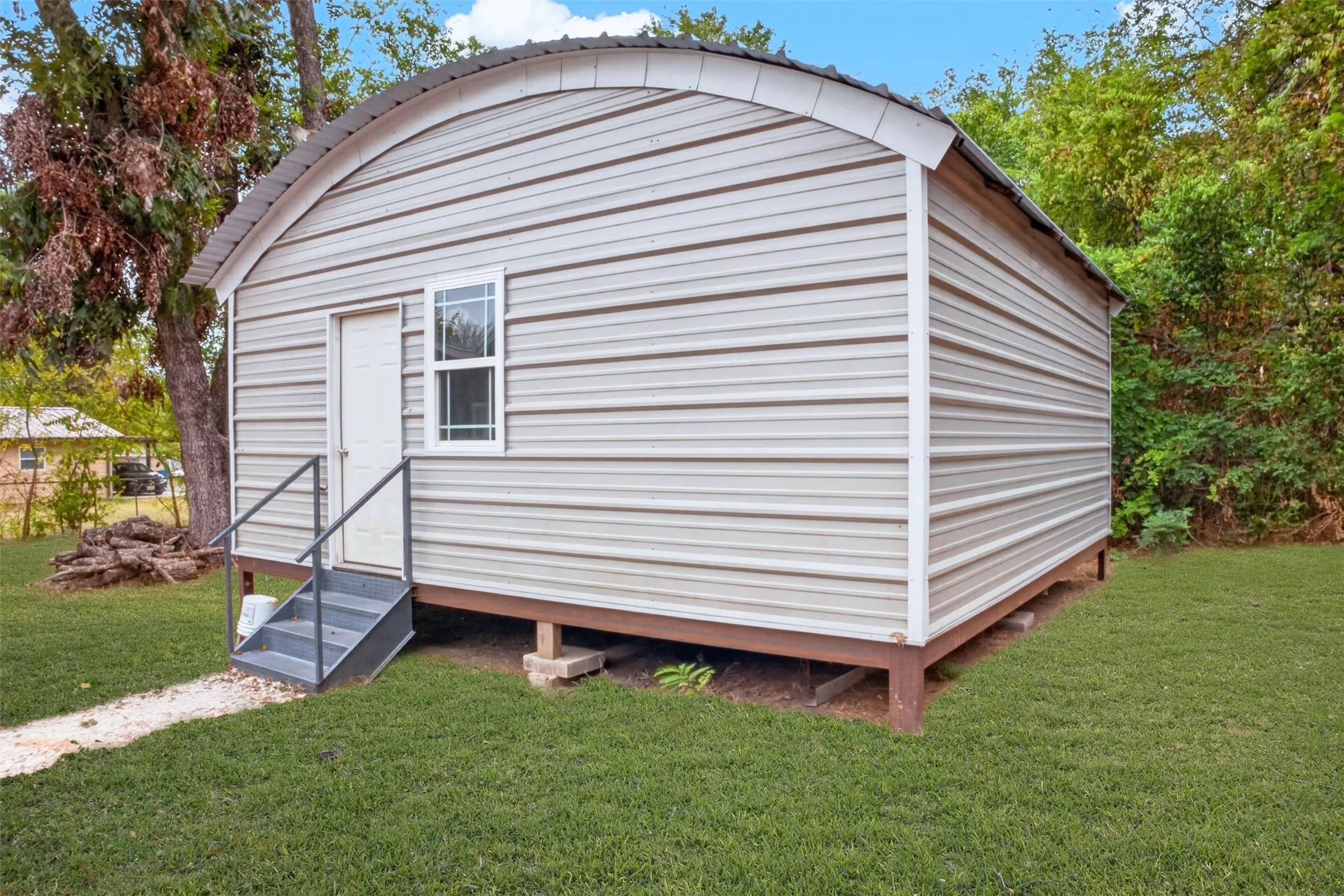 Single Family Residence For Sale in Harrison County , 102 Poplar Street, Marshall, Texas 75670, 3 Bedroom, 1 Bathroom, Garage spaces, 1,336 Sqft, built in 1900, mls#21404777, Real Estate Agent in Marshall, Homes For Sale in Harrison county, Homes For Sale in Marshall, Realtor in Marshall Texas, Real Estate Brokerage Independent Realty Texas, Luminita Cordes Realtor