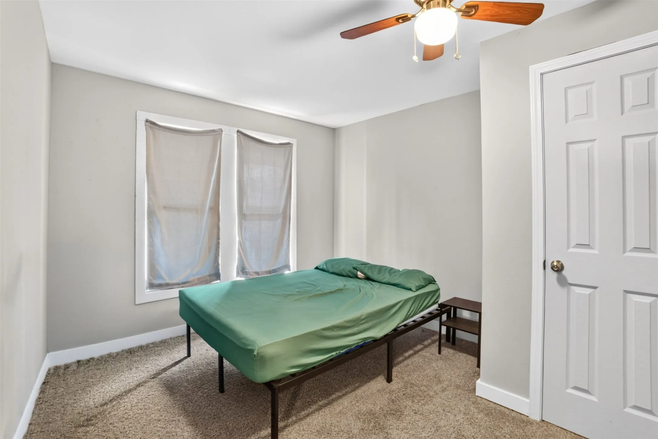Single Family Residence For Sale in Harrison County , 102 Poplar Street, Marshall, Texas 75670, 3 Bedroom, 1 Bathroom, Garage spaces, 1,336 Sqft, built in 1900, mls#21404777, Real Estate Agent in Marshall, Homes For Sale in Harrison county, Homes For Sale in Marshall, Realtor in Marshall Texas, Real Estate Brokerage Independent Realty Texas, Luminita Cordes Realtor