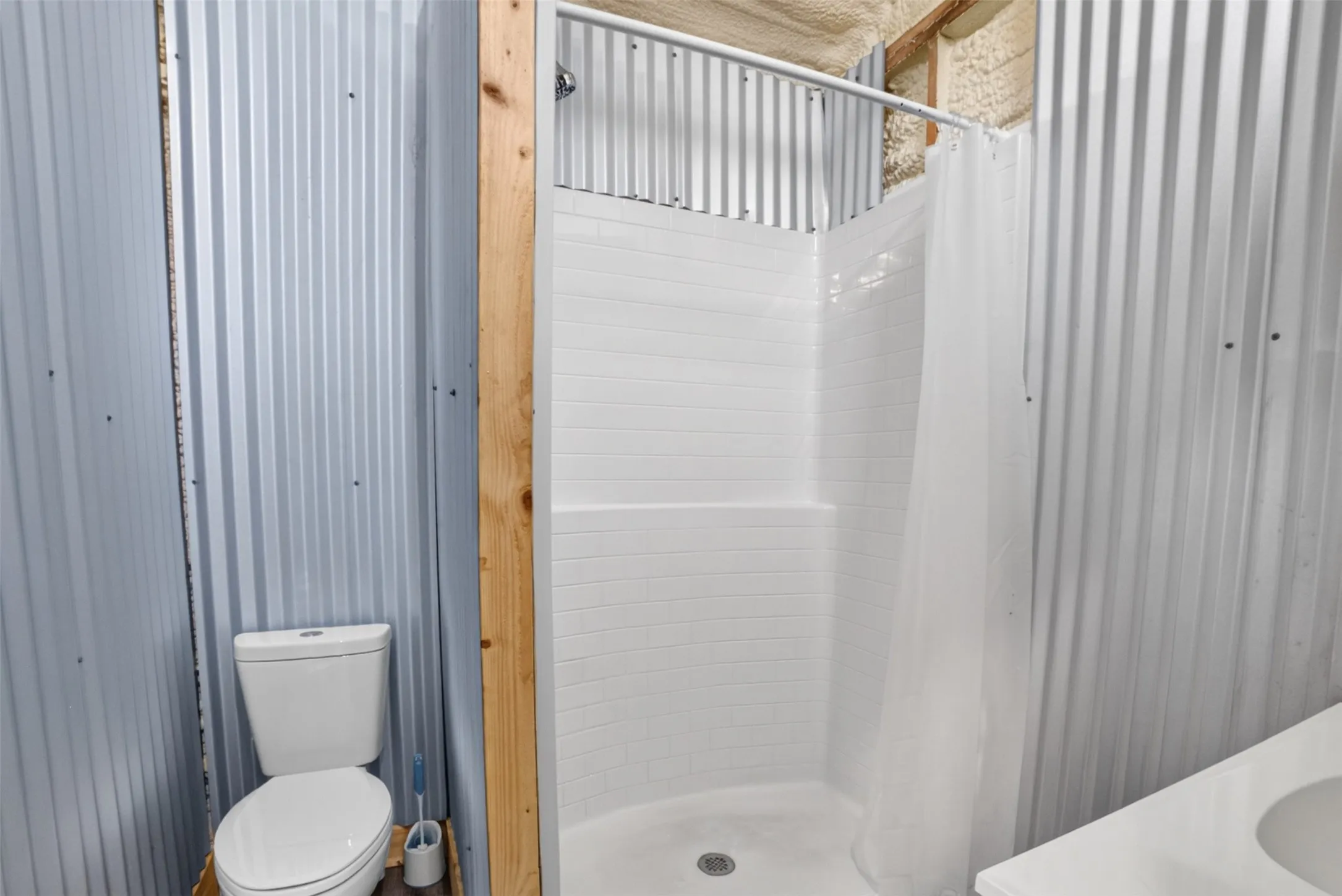 Single Family Residence For Sale in Harrison County , 102 Poplar Street, Marshall, Texas 75670, 3 Bedroom, 1 Bathroom, Garage spaces, 1,336 Sqft, built in 1900, mls#21404777, Real Estate Agent in Marshall, Homes For Sale in Harrison county, Homes For Sale in Marshall, Realtor in Marshall Texas, Real Estate Brokerage Independent Realty Texas, Luminita Cordes Realtor