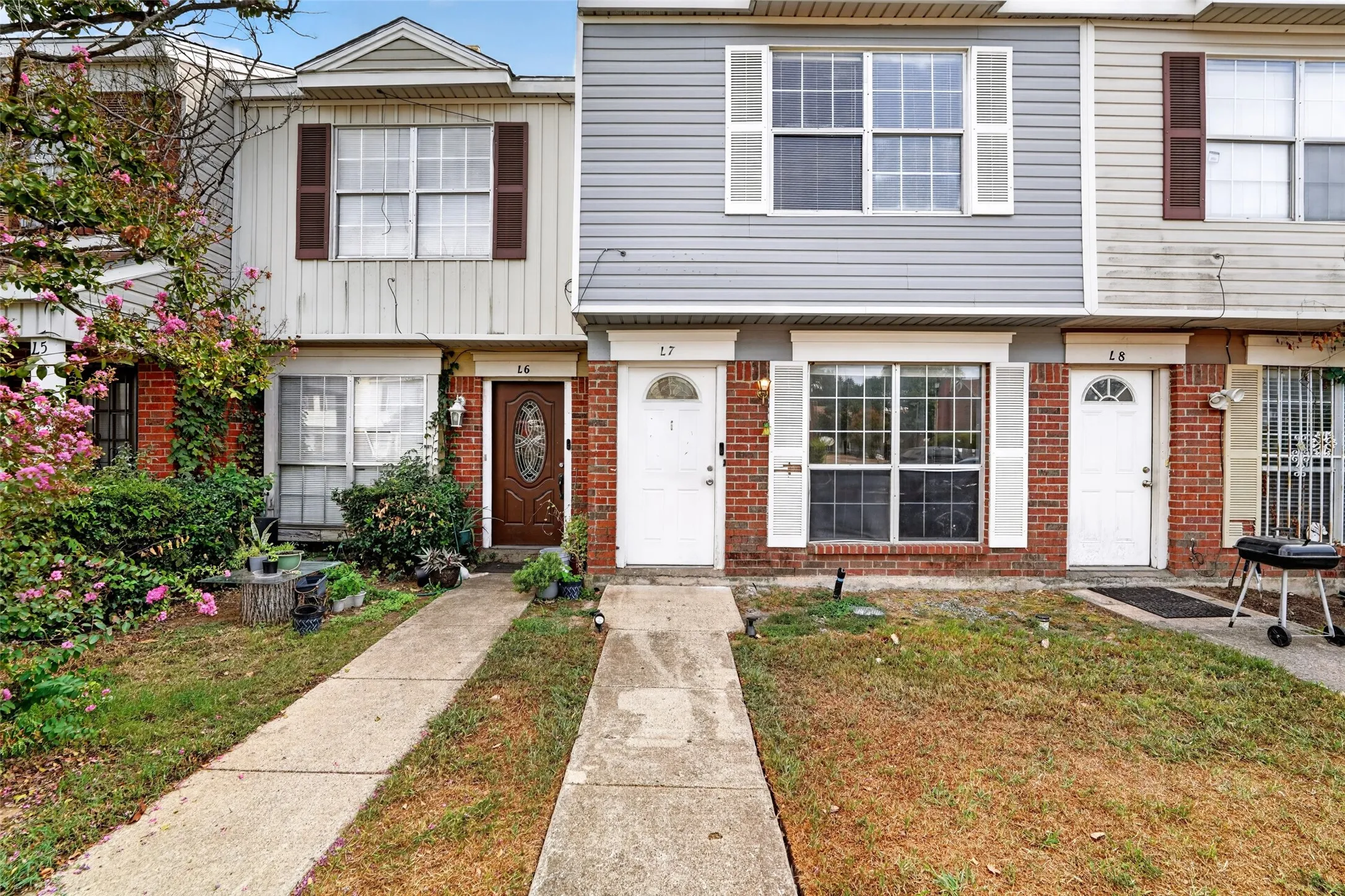 Condominium For Sale in Dallas County , 10500 Lake June Road L07, Dallas, Texas 75217, 2 Bedroom, 2 Bathroom, Garage spaces, 1,132 Sqft, built in 1984, mls#21401262, Real Estate Agent in Dallas, Homes For Sale in Dallas county, Homes For Sale in Dallas, Realtor in Dallas Texas, Real Estate Brokerage Independent Realty Texas, Luminita Cordes Realtor