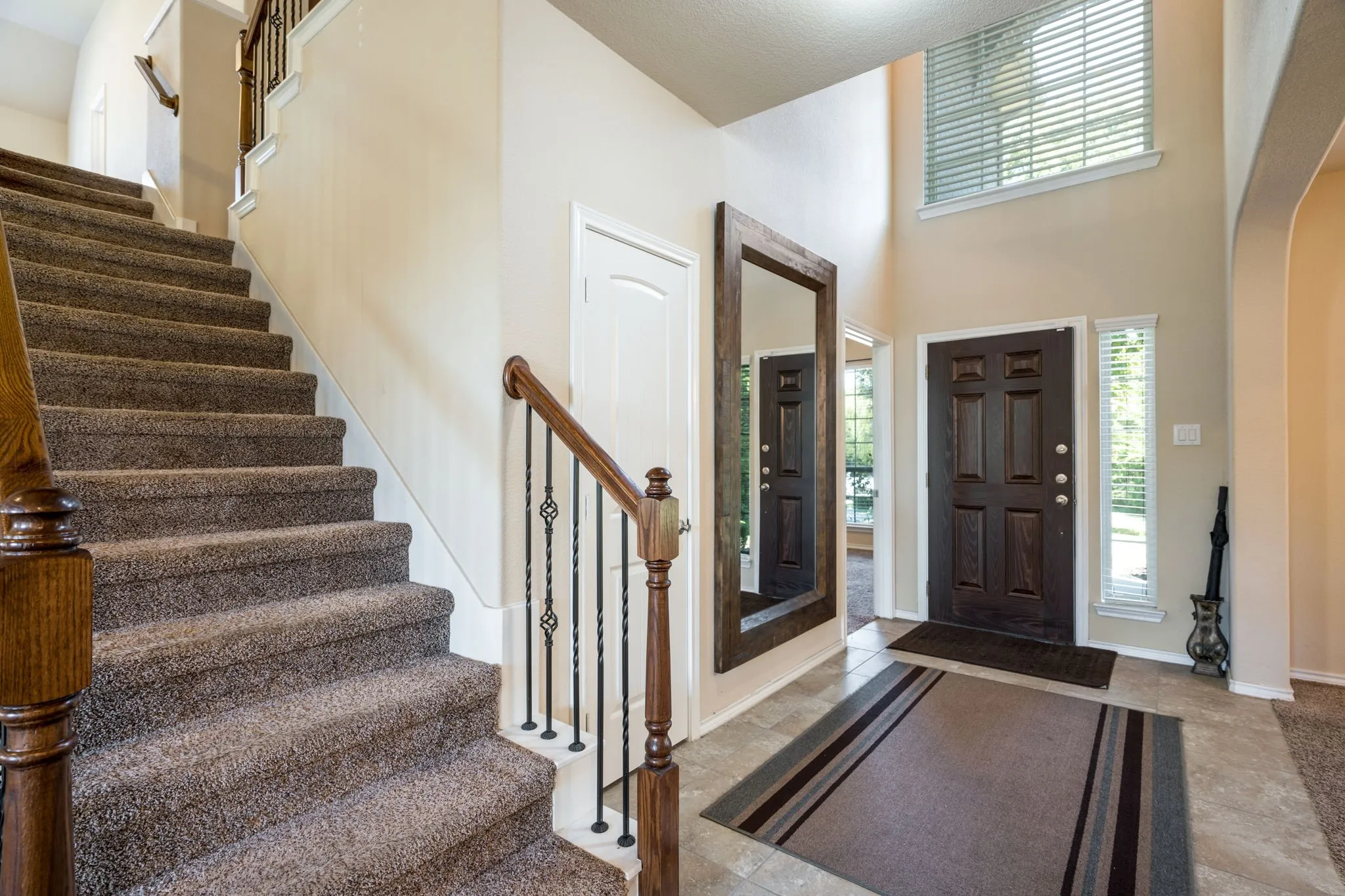 Single Family Residence For Sale in Dallas County , 1300 Bellingham Circle, Glenn Heights, Texas 75154, 5 Bedroom, 5 Bathroom, 2 Garage spaces, 3,156 Sqft, built in 2016, mls#21404666, Real Estate Agent in Glenn Heights, Homes For Sale in Dallas county, Homes For Sale in Glenn Heights, Realtor in Glenn Heights Texas, Real Estate Brokerage Independent Realty Texas, Luminita Cordes Realtor