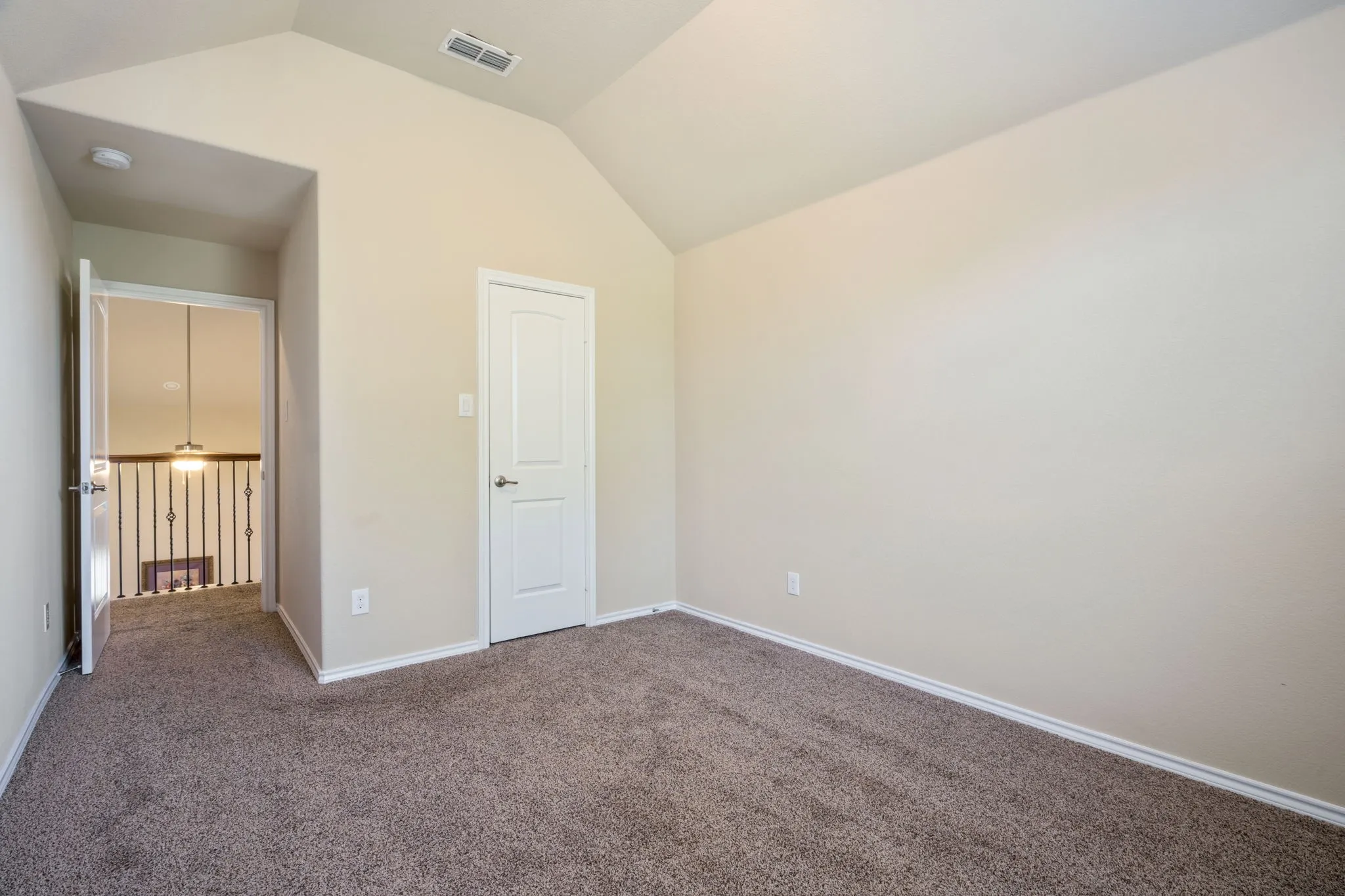 Single Family Residence For Sale in Dallas County , 1300 Bellingham Circle, Glenn Heights, Texas 75154, 5 Bedroom, 5 Bathroom, 2 Garage spaces, 3,156 Sqft, built in 2016, mls#21404666, Real Estate Agent in Glenn Heights, Homes For Sale in Dallas county, Homes For Sale in Glenn Heights, Realtor in Glenn Heights Texas, Real Estate Brokerage Independent Realty Texas, Luminita Cordes Realtor