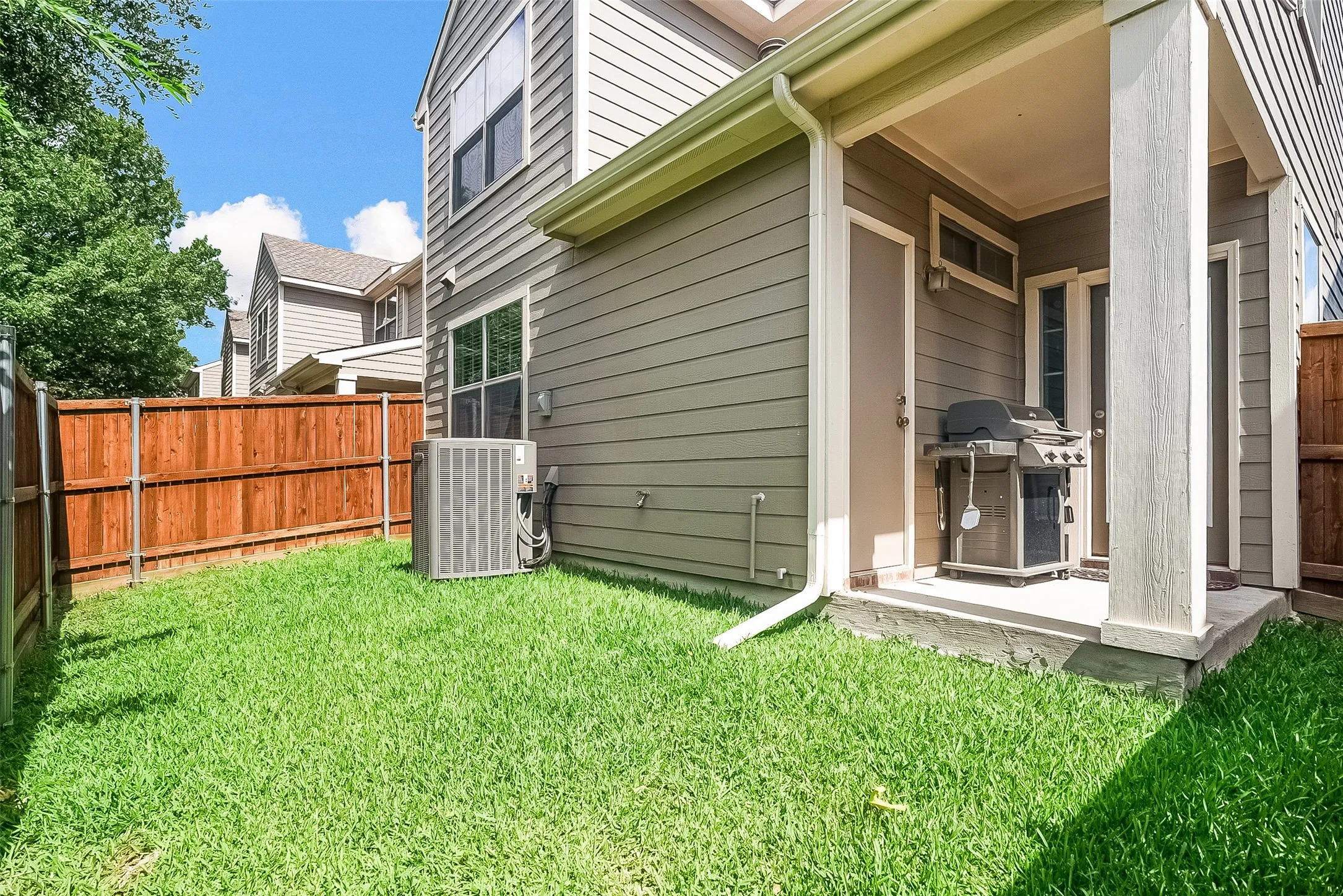 Single Family Residence For Sale in Collin County , 2248 Fletcher Trail, Plano, Texas 75025, 4 Bedroom, 3 Bathroom, 2 Garage spaces, 1,876 Sqft, built in 2006, mls#21404533, Real Estate Agent in Plano, Homes For Sale in Collin county, Homes For Sale in Plano, Realtor in Plano Texas, Real Estate Brokerage Independent Realty Texas, Luminita Cordes Realtor