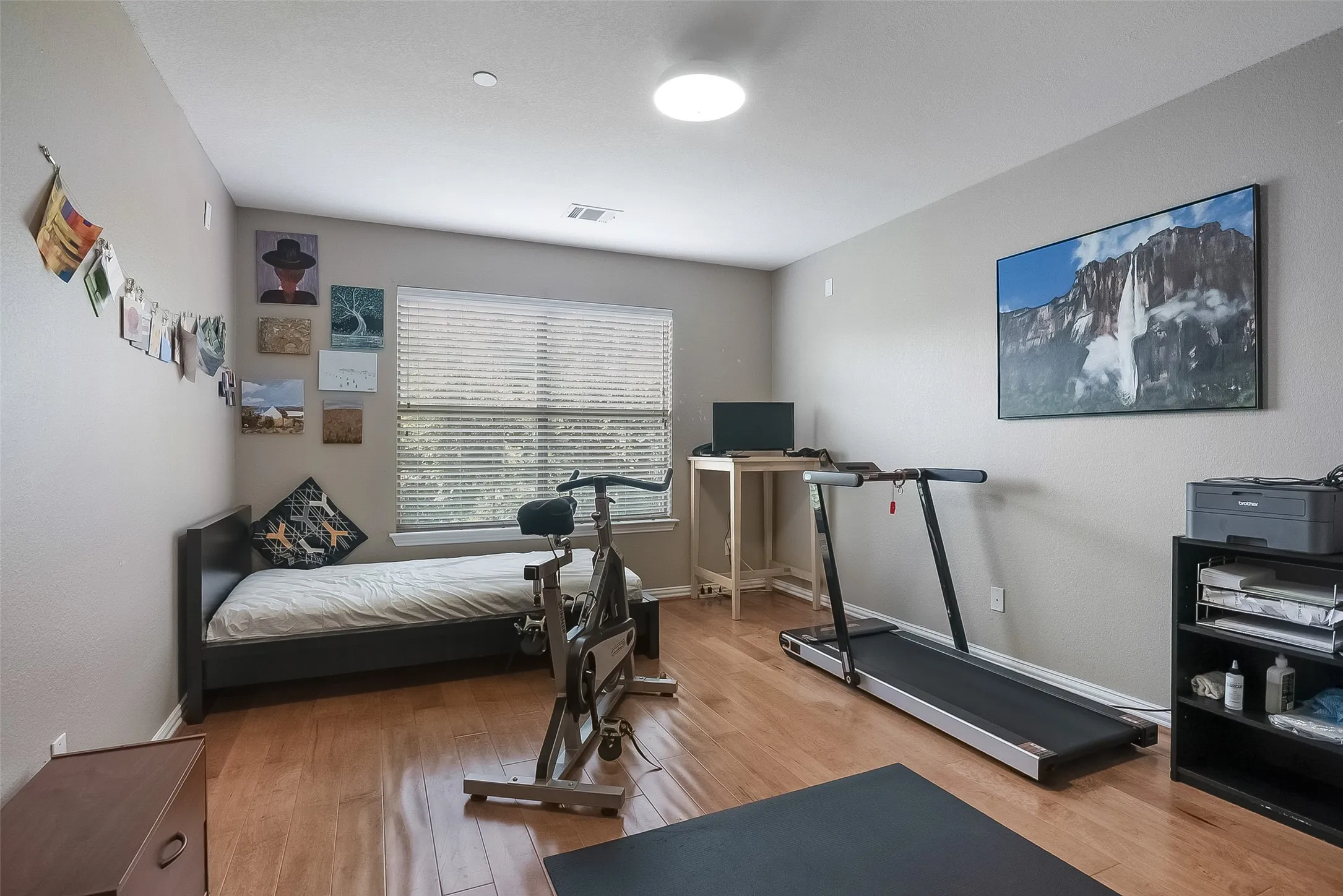 Single Family Residence For Sale in Collin County , 2248 Fletcher Trail, Plano, Texas 75025, 4 Bedroom, 3 Bathroom, 2 Garage spaces, 1,876 Sqft, built in 2006, mls#21404533, Real Estate Agent in Plano, Homes For Sale in Collin county, Homes For Sale in Plano, Realtor in Plano Texas, Real Estate Brokerage Independent Realty Texas, Luminita Cordes Realtor