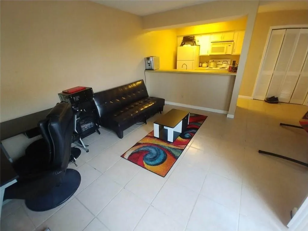 Condominium For Rent in Dallas County , 9811 Walnut Street 304, Dallas, Texas 75243, 1 Bedroom, 1 Bathroom, 1 Garage spaces, 535 Sqft, built in 1981, mls#21404647, Real Estate Agent in Dallas, Homes For Rent in Dallas county, Homes For Rent in Dallas, Realtor in Dallas Texas, Real Estate Brokerage Independent Realty Texas, Luminita Cordes Realtor
