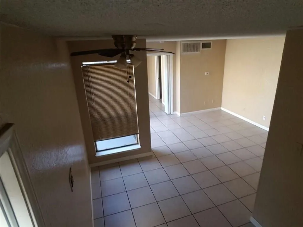 Condominium For Rent in Dallas County , 9811 Walnut Street 304, Dallas, Texas 75243, 1 Bedroom, 1 Bathroom, 1 Garage spaces, 535 Sqft, built in 1981, mls#21404647, Real Estate Agent in Dallas, Homes For Rent in Dallas county, Homes For Rent in Dallas, Realtor in Dallas Texas, Real Estate Brokerage Independent Realty Texas, Luminita Cordes Realtor