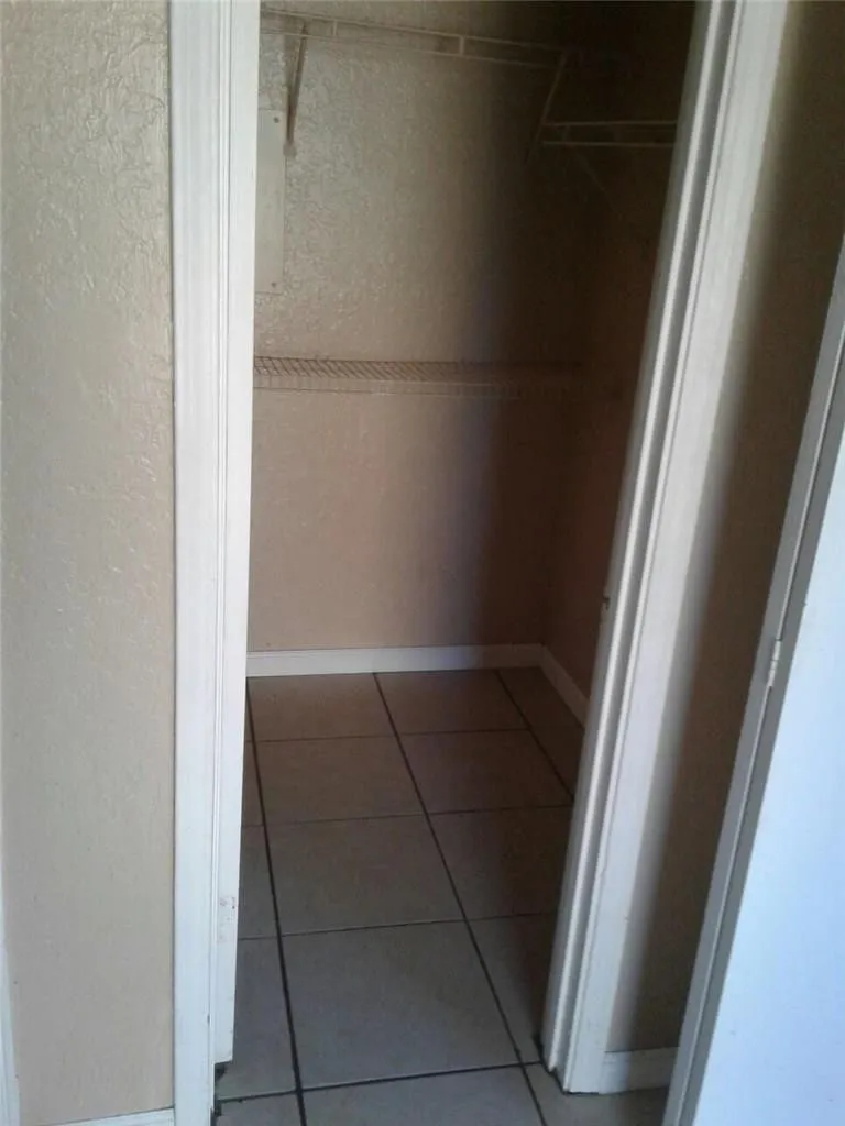 Condominium For Rent in Dallas County , 9811 Walnut Street 304, Dallas, Texas 75243, 1 Bedroom, 1 Bathroom, 1 Garage spaces, 535 Sqft, built in 1981, mls#21404647, Real Estate Agent in Dallas, Homes For Rent in Dallas county, Homes For Rent in Dallas, Realtor in Dallas Texas, Real Estate Brokerage Independent Realty Texas, Luminita Cordes Realtor
