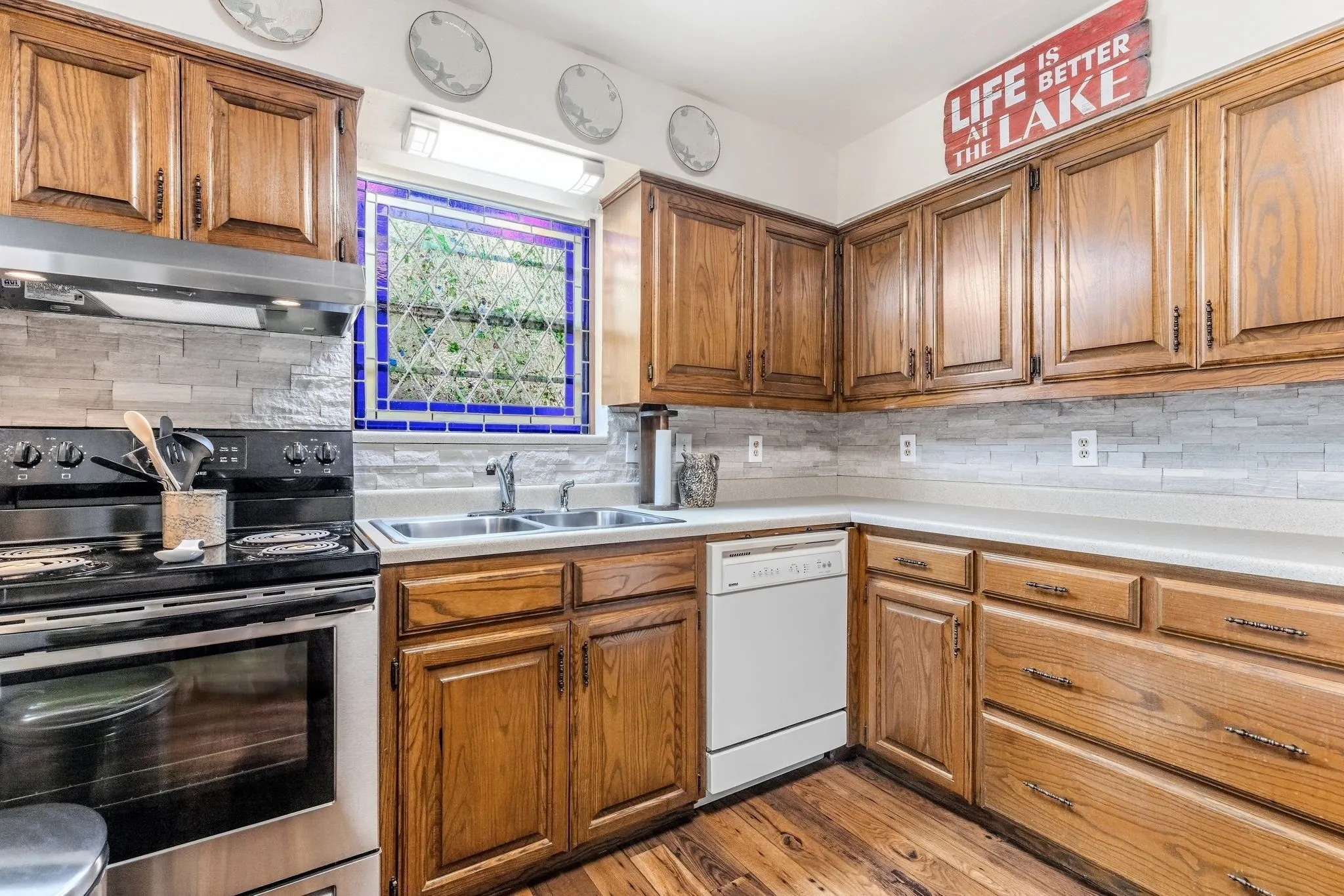 Single Family Residence For Sale in Wood County , 659 CR 1698, Alba, Texas 75410, 1 Bedroom, 1 Bathroom, Garage spaces, 1,348 Sqft, built in 1980, mls#21404093, Real Estate Agent in Alba, Homes For Sale in Wood county, Homes For Sale in Alba, Realtor in Alba Texas, Real Estate Brokerage Independent Realty Texas, Luminita Cordes Realtor