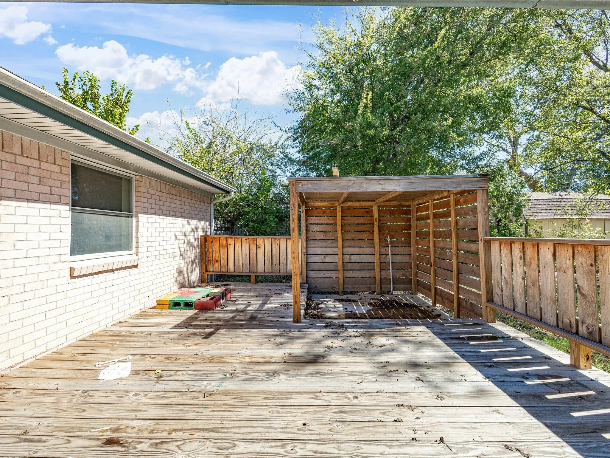 Single Family Residence For Sale in Dallas County , 433 W Dorris Drive, Grand Prairie, Texas 75051, 3 Bedroom, 1 Bathroom, 1 Garage spaces, 1,066 Sqft, built in 1962, mls#21404799, Real Estate Agent in Grand Prairie, Homes For Sale in Dallas county, Homes For Sale in Grand Prairie, Realtor in Grand Prairie Texas, Real Estate Brokerage Independent Realty Texas, Luminita Cordes Realtor