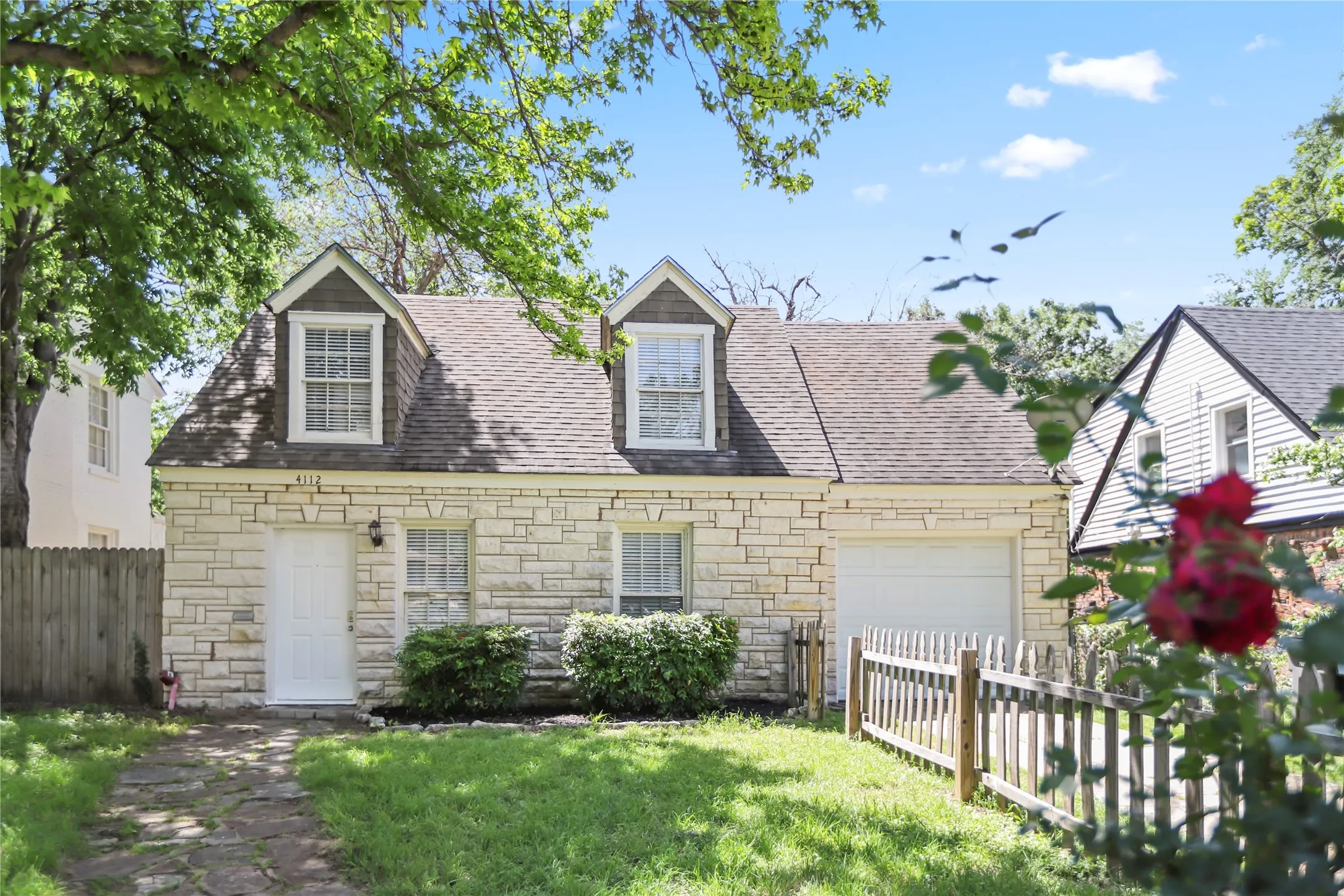 Single Family Residence For Rent