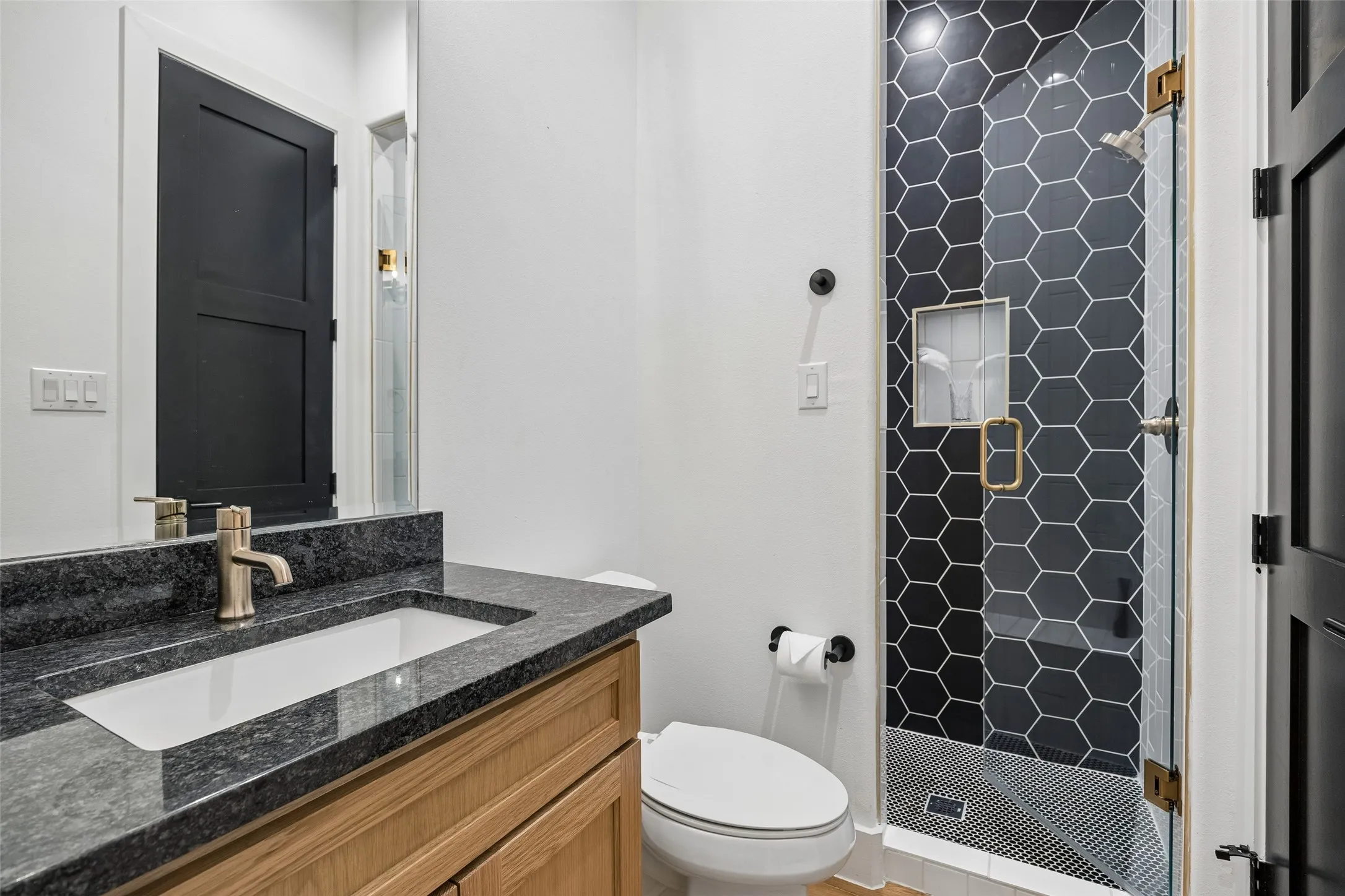 Bedroom Ensuite Bathroom