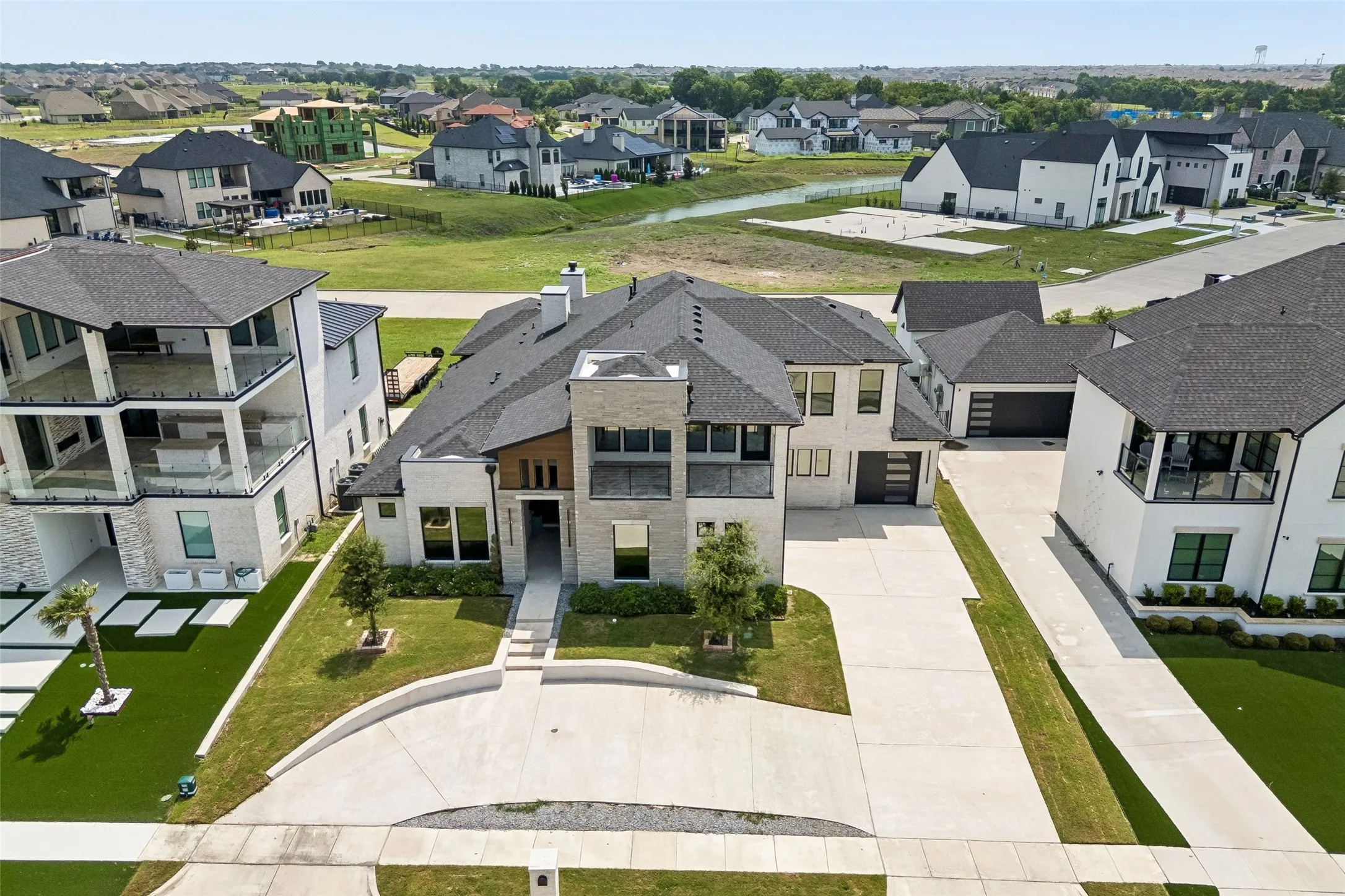 Single Family Residence For Sale in Rockwall County , 2027 Noe Boulevard, Heath, Texas 75126, 4 Bedroom, 5 Bathroom, 3 Garage spaces, 4,438 Sqft, built in 2022, mls#21401837, Real Estate Agent in Heath, Homes For Sale in Rockwall county, Homes For Sale in Heath, Realtor in Heath Texas, Real Estate Brokerage Independent Realty Texas, Luminita Cordes Realtor
