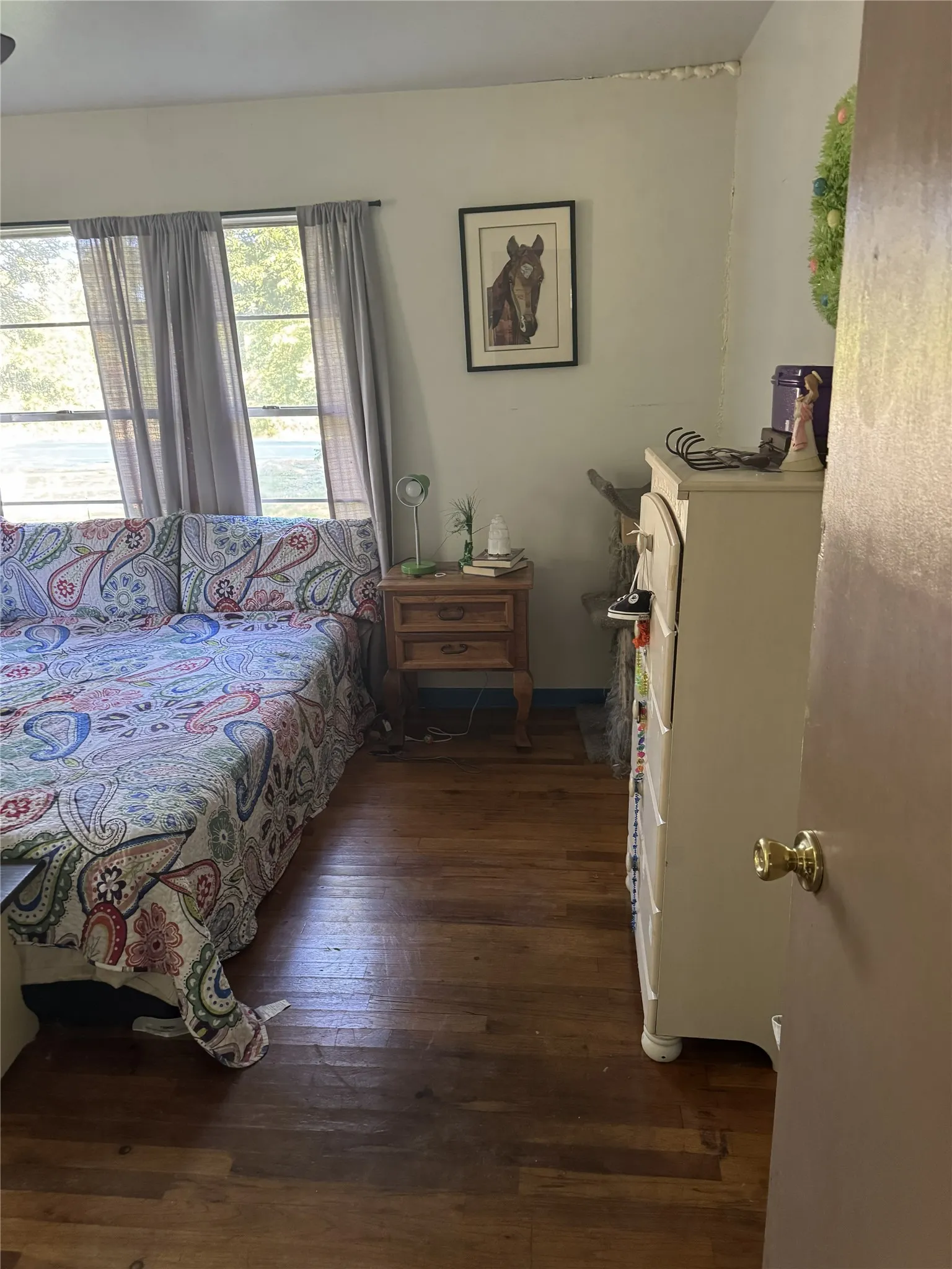 Wood-finish flooring throughout