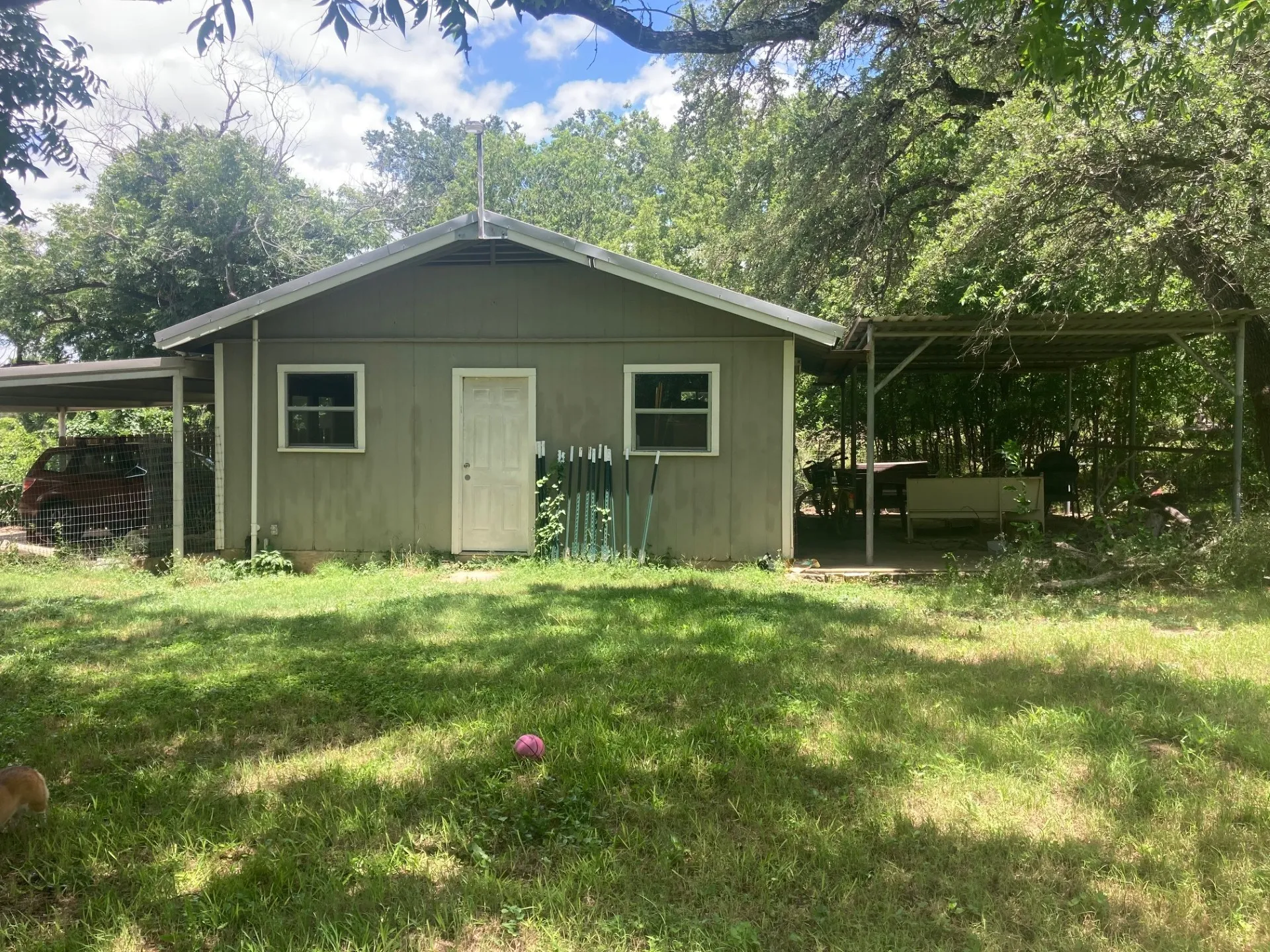 Single Family Residence For Sale in Bosque County , 4527 Fm 219, Clifton, Texas 76634, 3 Bedroom, 2 Bathroom, Garage spaces, 1,428 Sqft, built in 1970, mls#21404572, Real Estate Agent in Clifton, Homes For Sale in Bosque county, Homes For Sale in Clifton, Realtor in Clifton Texas, Real Estate Brokerage Independent Realty Texas, Luminita Cordes Realtor