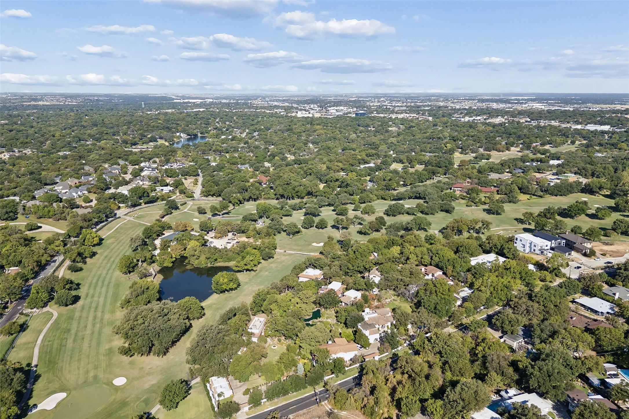 Condominium For Sale in Tarrant County , 6032 Westridge Lane 212, Fort Worth, Texas 76116, 3 Bedroom, 3 Bathroom, Garage spaces, 2,171 Sqft, built in 1969, mls#21404419, Real Estate Agent in Fort Worth, Homes For Sale in Tarrant county, Homes For Sale in Fort Worth, Realtor in Fort Worth Texas, Real Estate Brokerage Independent Realty Texas, Luminita Cordes Realtor