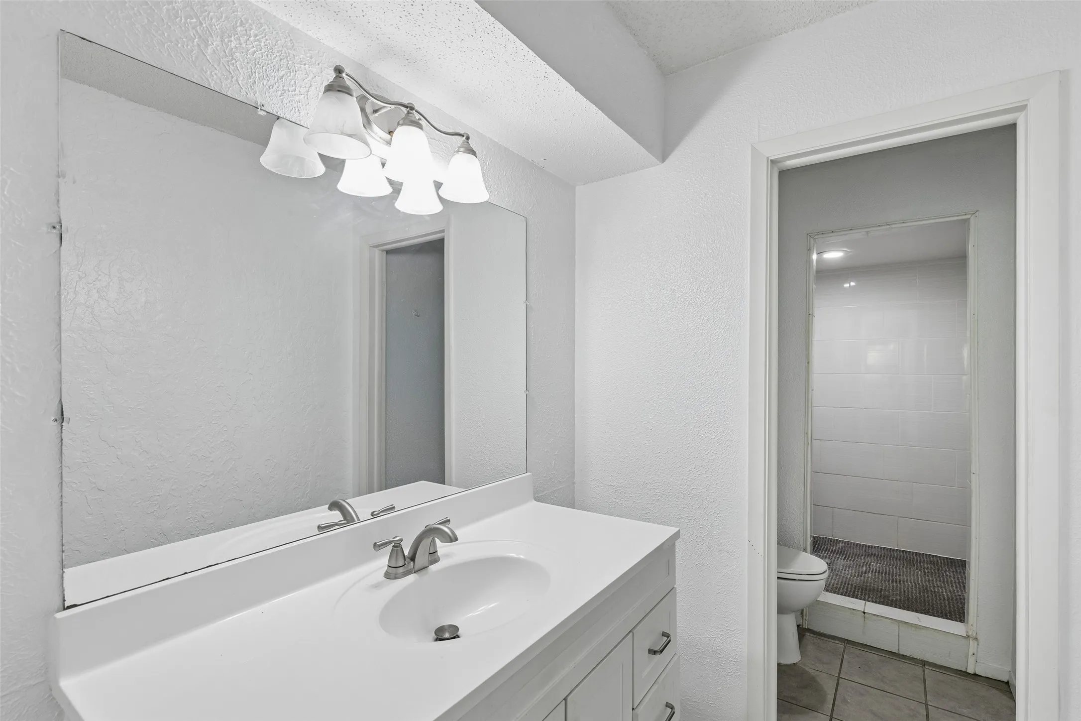 Primary Ensuite Bathroom
