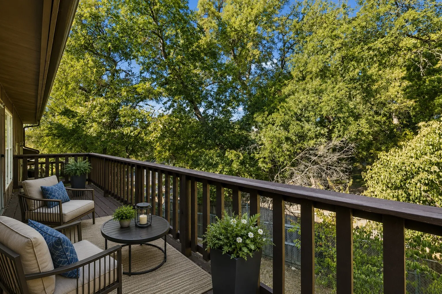 Balcony—Virtually Staged