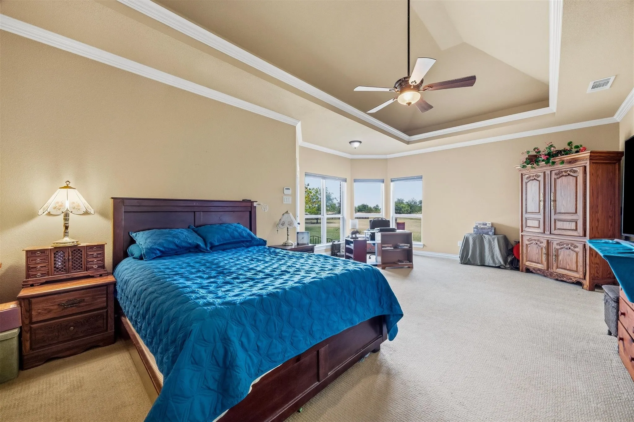 Single Family Residence For Sale in Kaufman County , 1066 Canyon Lake Road, Wills Point, Texas 75169, 5 Bedroom, 4 Bathroom, 3 Garage spaces, 3,355 Sqft, built in 2011, mls#21402680, Real Estate Agent in Wills Point, Homes For Sale in Kaufman county, Homes For Sale in Wills Point, Realtor in Wills Point Texas, Real Estate Brokerage Independent Realty Texas, Luminita Cordes Realtor
