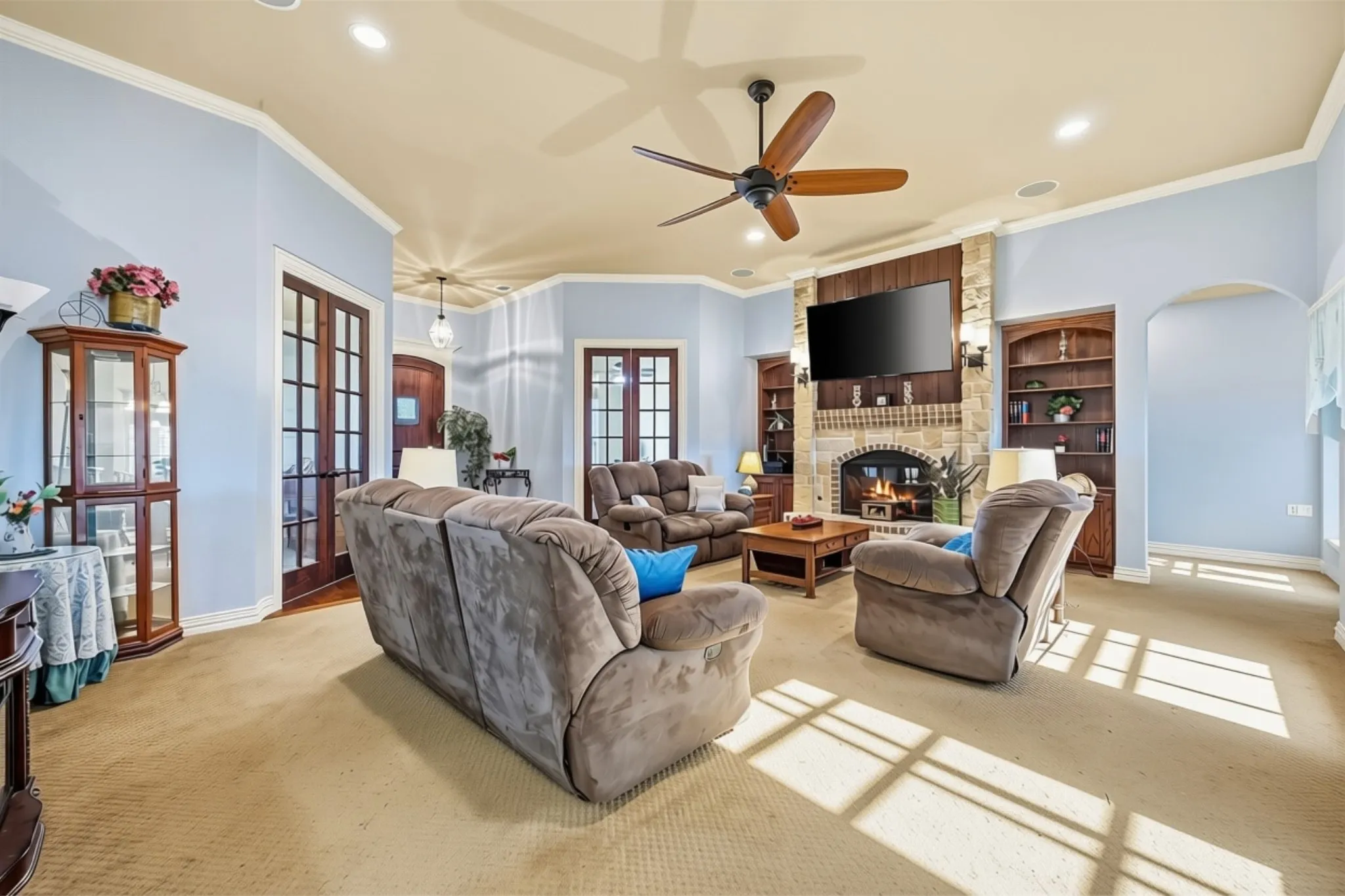 Single Family Residence For Sale in Kaufman County , 1066 Canyon Lake Road, Wills Point, Texas 75169, 5 Bedroom, 4 Bathroom, 3 Garage spaces, 3,355 Sqft, built in 2011, mls#21402680, Real Estate Agent in Wills Point, Homes For Sale in Kaufman county, Homes For Sale in Wills Point, Realtor in Wills Point Texas, Real Estate Brokerage Independent Realty Texas, Luminita Cordes Realtor