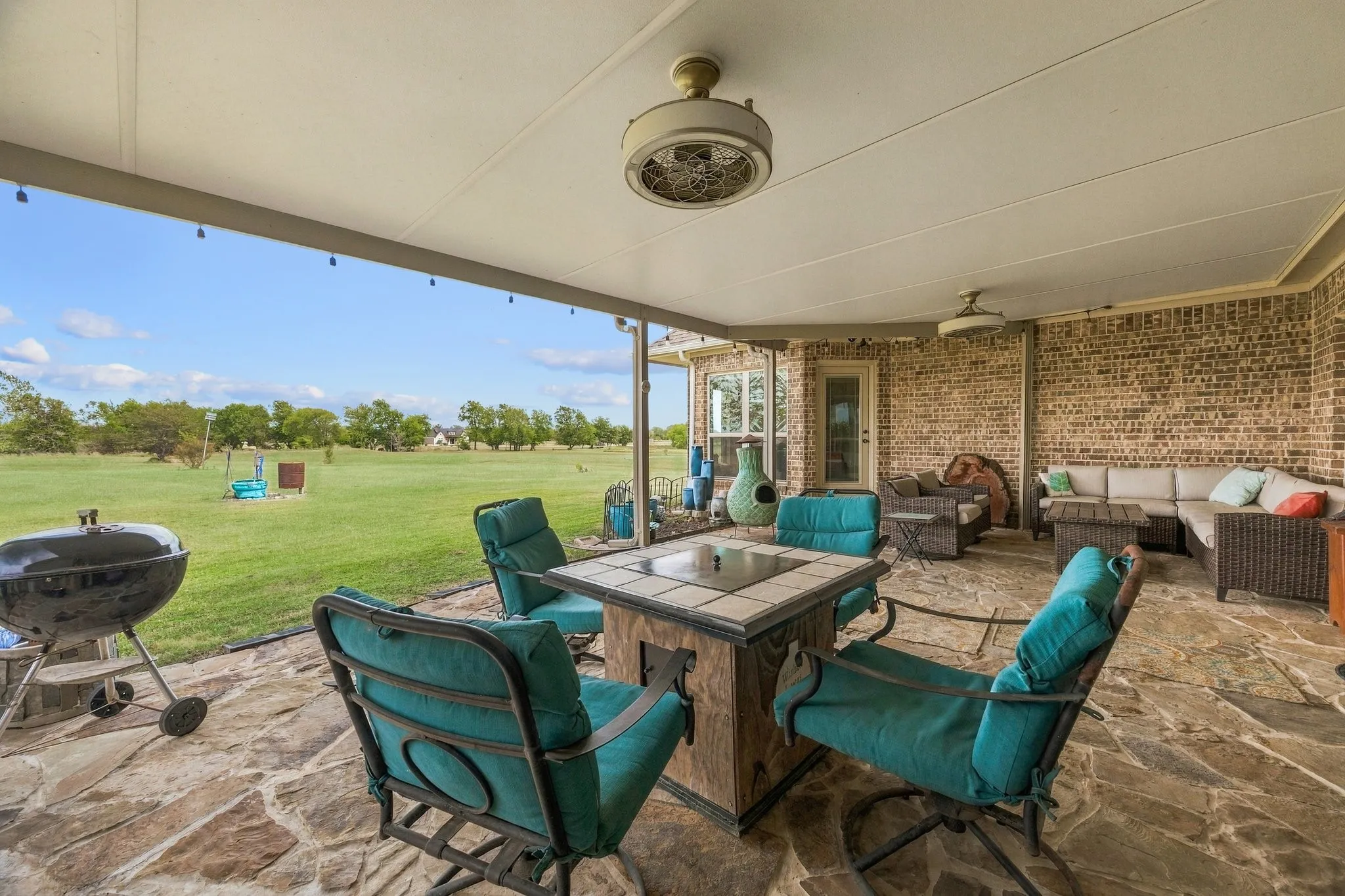Single Family Residence For Sale in Kaufman County , 1066 Canyon Lake Road, Wills Point, Texas 75169, 5 Bedroom, 4 Bathroom, 3 Garage spaces, 3,355 Sqft, built in 2011, mls#21402680, Real Estate Agent in Wills Point, Homes For Sale in Kaufman county, Homes For Sale in Wills Point, Realtor in Wills Point Texas, Real Estate Brokerage Independent Realty Texas, Luminita Cordes Realtor
