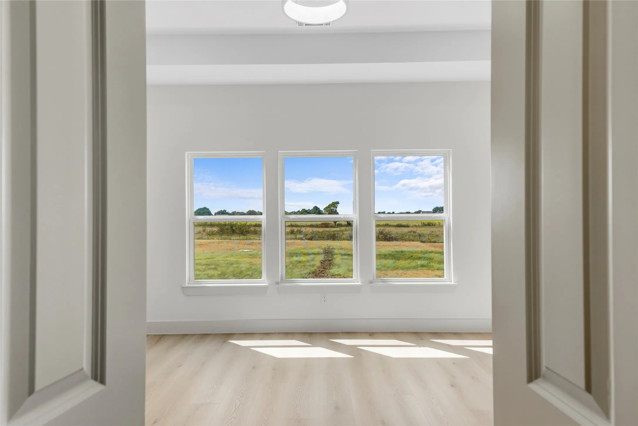 Single Family Residence For Sale in Grayson County , 1008 Dixie Estates Way, Whitesboro, Texas 76273, 4 Bedroom, 3 Bathroom, 2 Garage spaces, 2,535 Sqft, built in 2026, mls#21403323, Real Estate Agent in Whitesboro, Homes For Sale in Grayson county, Homes For Sale in Whitesboro, Realtor in Whitesboro Texas, Real Estate Brokerage Independent Realty Texas, Luminita Cordes Realtor