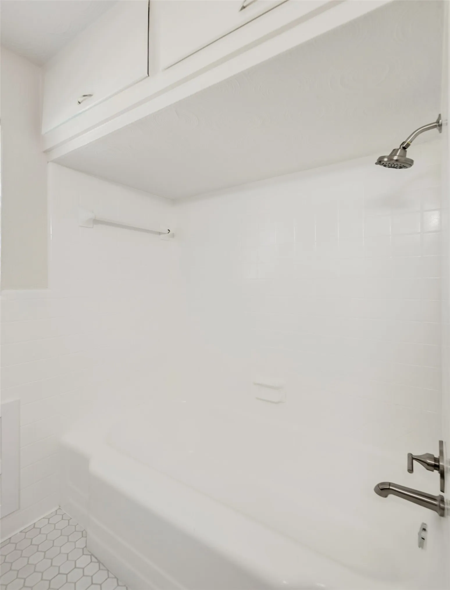 Tub/shower