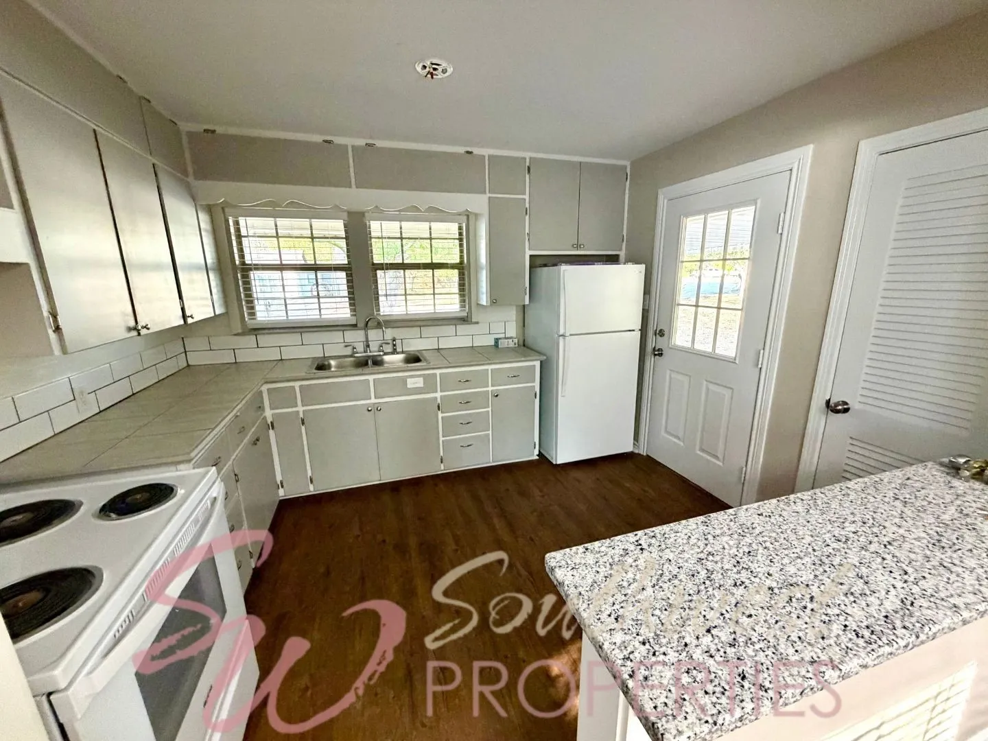 Single Family Residence For Rent in Erath County , 107 Greenview Drive, Stephenville, Texas 76401, 3 Bedroom, 1 Bathroom, Garage spaces, 1,253 Sqft, built in 1951, mls#21404826, Real Estate Agent in Stephenville, Homes For Rent in Erath county, Homes For Rent in Stephenville, Realtor in Stephenville Texas, Real Estate Brokerage Independent Realty Texas, Luminita Cordes Realtor