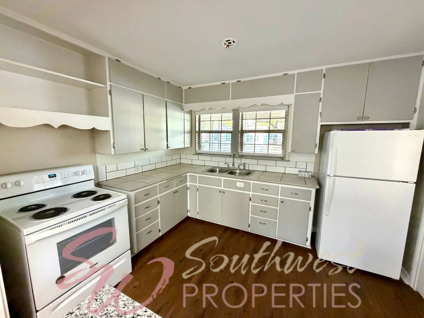 Single Family Residence For Rent in Erath County , 107 Greenview Drive, Stephenville, Texas 76401, 3 Bedroom, 1 Bathroom, Garage spaces, 1,253 Sqft, built in 1951, mls#21404826, Real Estate Agent in Stephenville, Homes For Rent in Erath county, Homes For Rent in Stephenville, Realtor in Stephenville Texas, Real Estate Brokerage Independent Realty Texas, Luminita Cordes Realtor