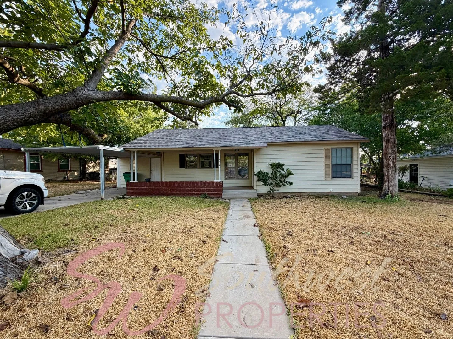 Single Family Residence For Rent in Erath County , 107 Greenview Drive, Stephenville, Texas 76401, 3 Bedroom, 1 Bathroom, Garage spaces, 1,253 Sqft, built in 1951, mls#21404826, Real Estate Agent in Stephenville, Homes For Rent in Erath county, Homes For Rent in Stephenville, Realtor in Stephenville Texas, Real Estate Brokerage Independent Realty Texas, Luminita Cordes Realtor
