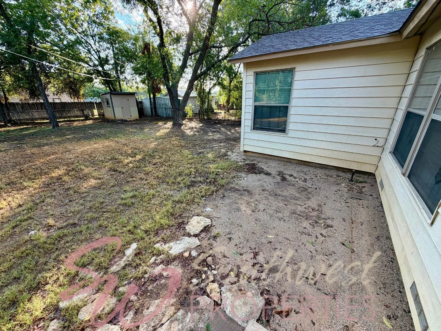Single Family Residence For Rent in Erath County , 107 Greenview Drive, Stephenville, Texas 76401, 3 Bedroom, 1 Bathroom, Garage spaces, 1,253 Sqft, built in 1951, mls#21404826, Real Estate Agent in Stephenville, Homes For Rent in Erath county, Homes For Rent in Stephenville, Realtor in Stephenville Texas, Real Estate Brokerage Independent Realty Texas, Luminita Cordes Realtor