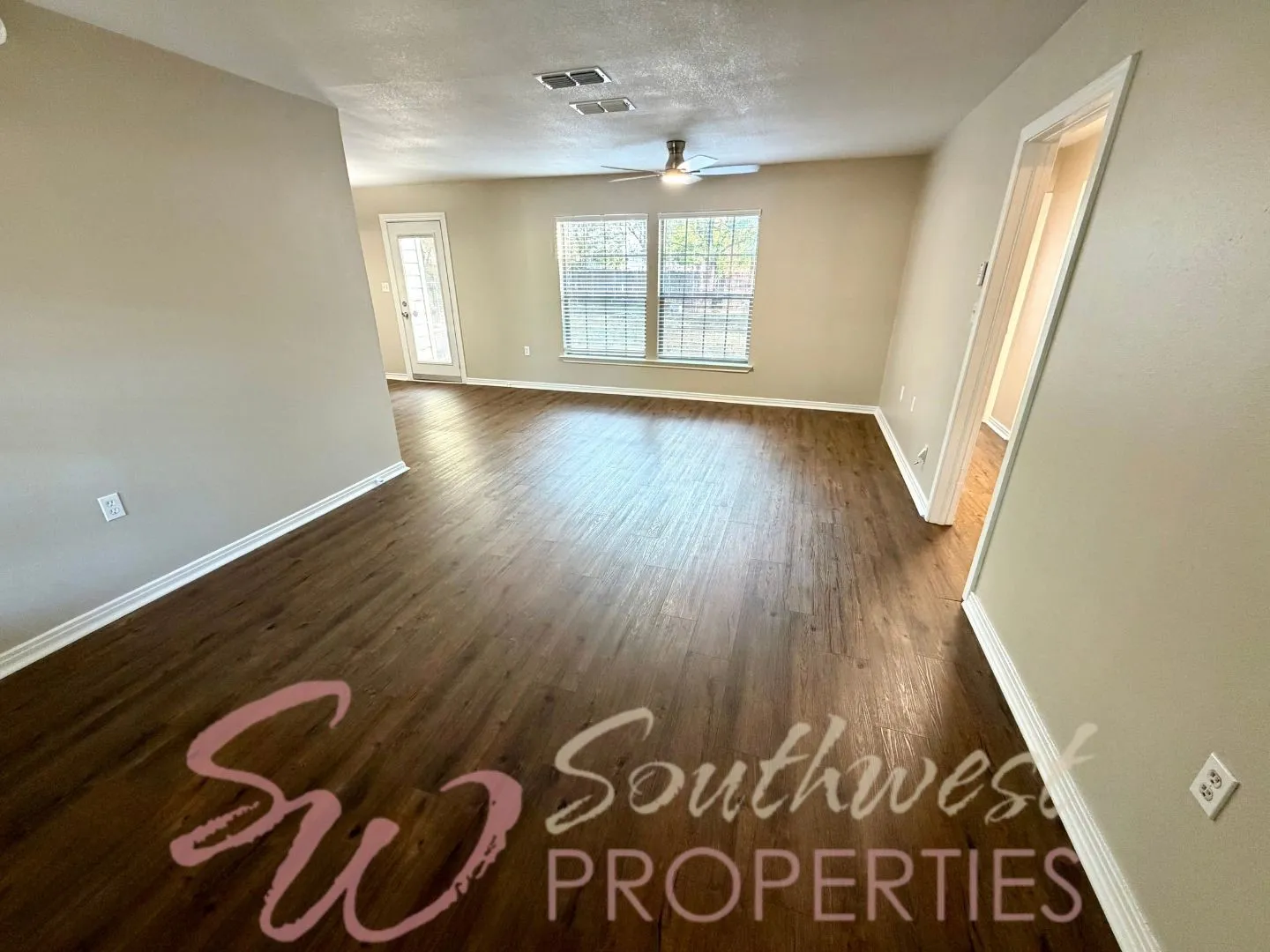 Single Family Residence For Rent in Erath County , 107 Greenview Drive, Stephenville, Texas 76401, 3 Bedroom, 1 Bathroom, Garage spaces, 1,253 Sqft, built in 1951, mls#21404826, Real Estate Agent in Stephenville, Homes For Rent in Erath county, Homes For Rent in Stephenville, Realtor in Stephenville Texas, Real Estate Brokerage Independent Realty Texas, Luminita Cordes Realtor