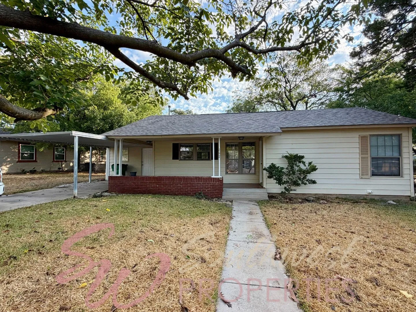 Single Family Residence For Rent in Erath County , 107 Greenview Drive, Stephenville, Texas 76401, 3 Bedroom, 1 Bathroom, Garage spaces, 1,253 Sqft, built in 1951, mls#21404826, Real Estate Agent in Stephenville, Homes For Rent in Erath county, Homes For Rent in Stephenville, Realtor in Stephenville Texas, Real Estate Brokerage Independent Realty Texas, Luminita Cordes Realtor