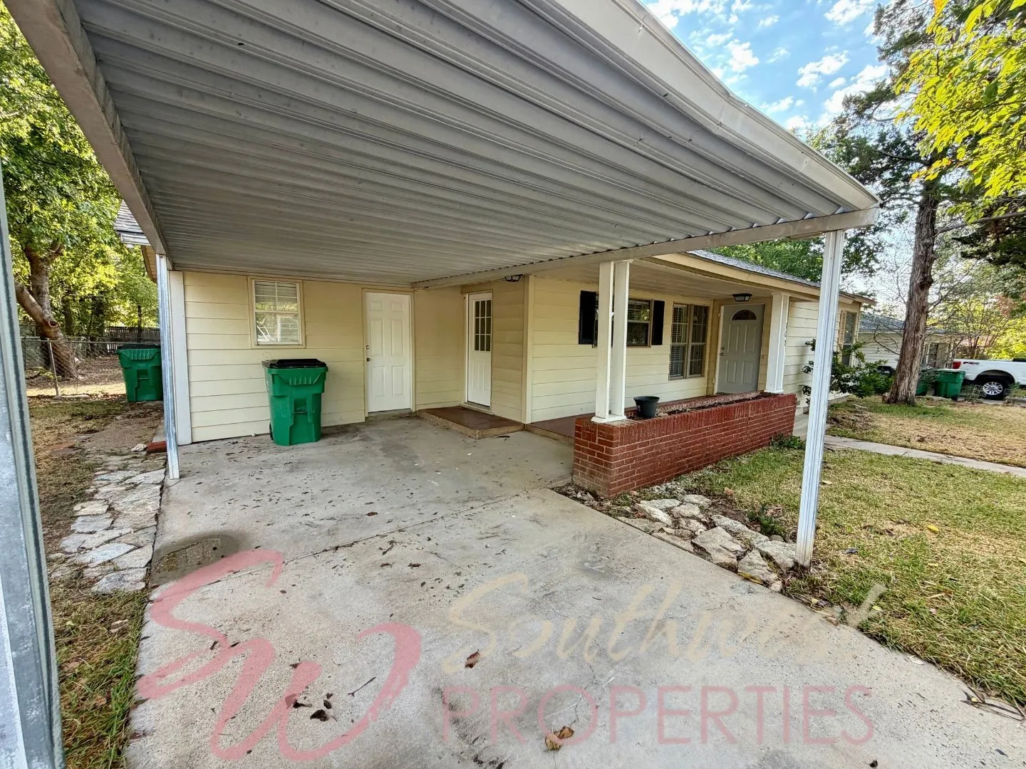 Single Family Residence For Rent in Erath County , 107 Greenview Drive, Stephenville, Texas 76401, 3 Bedroom, 1 Bathroom, Garage spaces, 1,253 Sqft, built in 1951, mls#21404826, Real Estate Agent in Stephenville, Homes For Rent in Erath county, Homes For Rent in Stephenville, Realtor in Stephenville Texas, Real Estate Brokerage Independent Realty Texas, Luminita Cordes Realtor