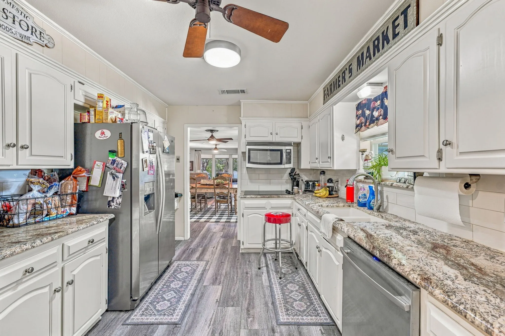 Single Family Residence For Sale in Hood County , 4304 Acoma Court, Granbury, Texas 76048, 4 Bedroom, 3 Bathroom, 4 Garage spaces, 2,212 Sqft, built in 1980, mls#21403980, Real Estate Agent in Granbury, Homes For Sale in Hood county, Homes For Sale in Granbury, Realtor in Granbury Texas, Real Estate Brokerage Independent Realty Texas, Luminita Cordes Realtor